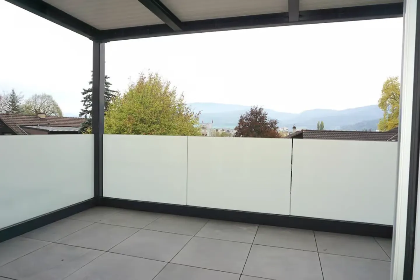 Appartement moderne avec jardin - Photo 11 sur 12