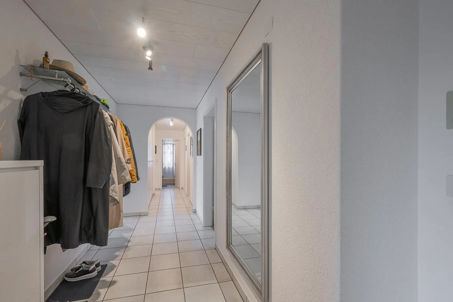 Helles Apartment am Wasser - Foto 9 von 17