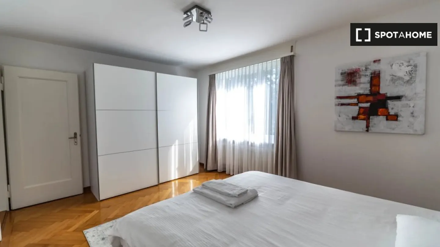 Entdecke, besichtige und miete dein neues Zuhause online mit vollem Vertrauen. - Foto 4 von 14