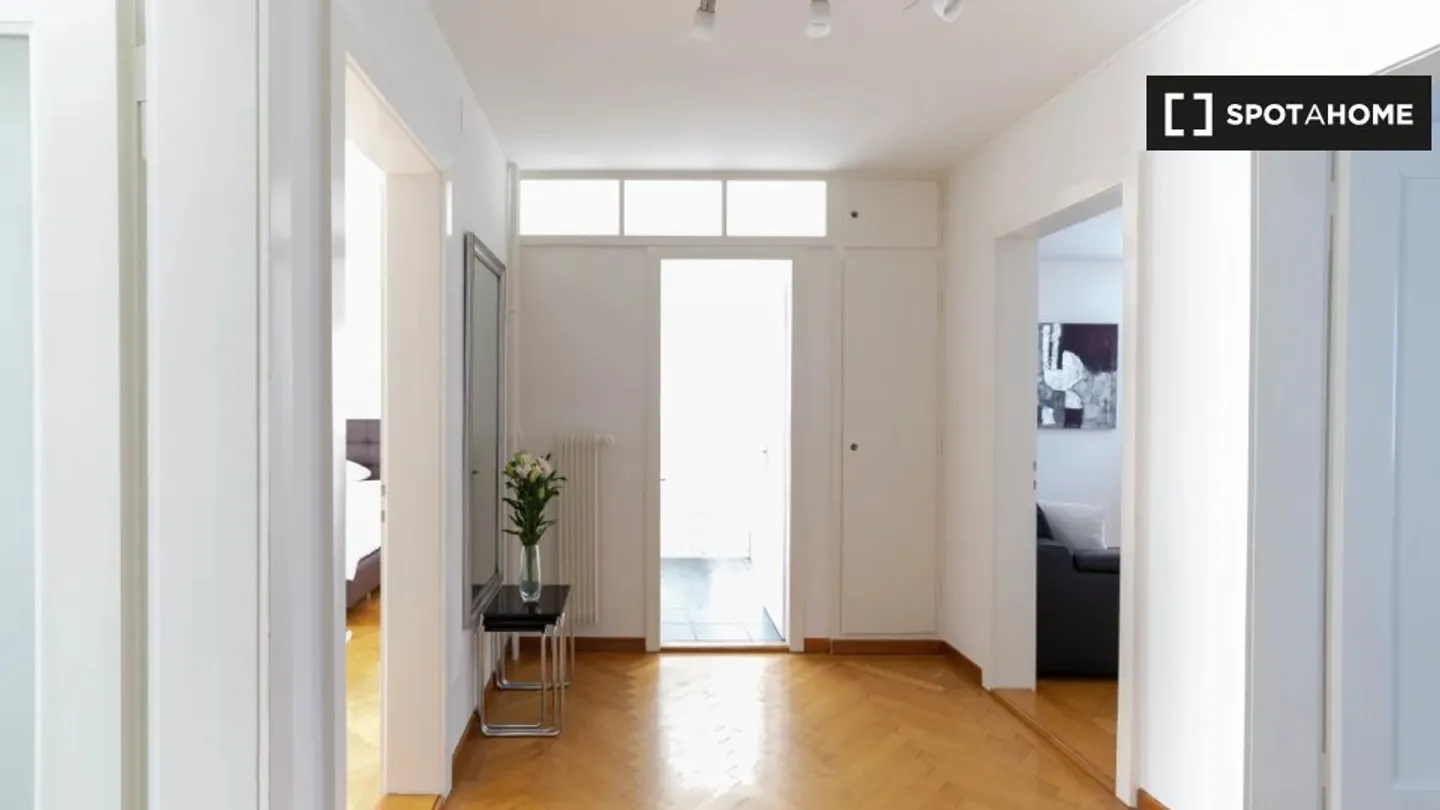 Entdecke, besichtige und miete dein neues Zuhause online mit vollem Vertrauen. - Foto 10 von 14