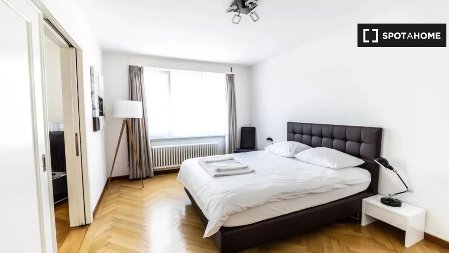 Entdecke, besichtige und miete dein neues Zuhause online mit vollem Vertrauen. - Foto 12 von 14