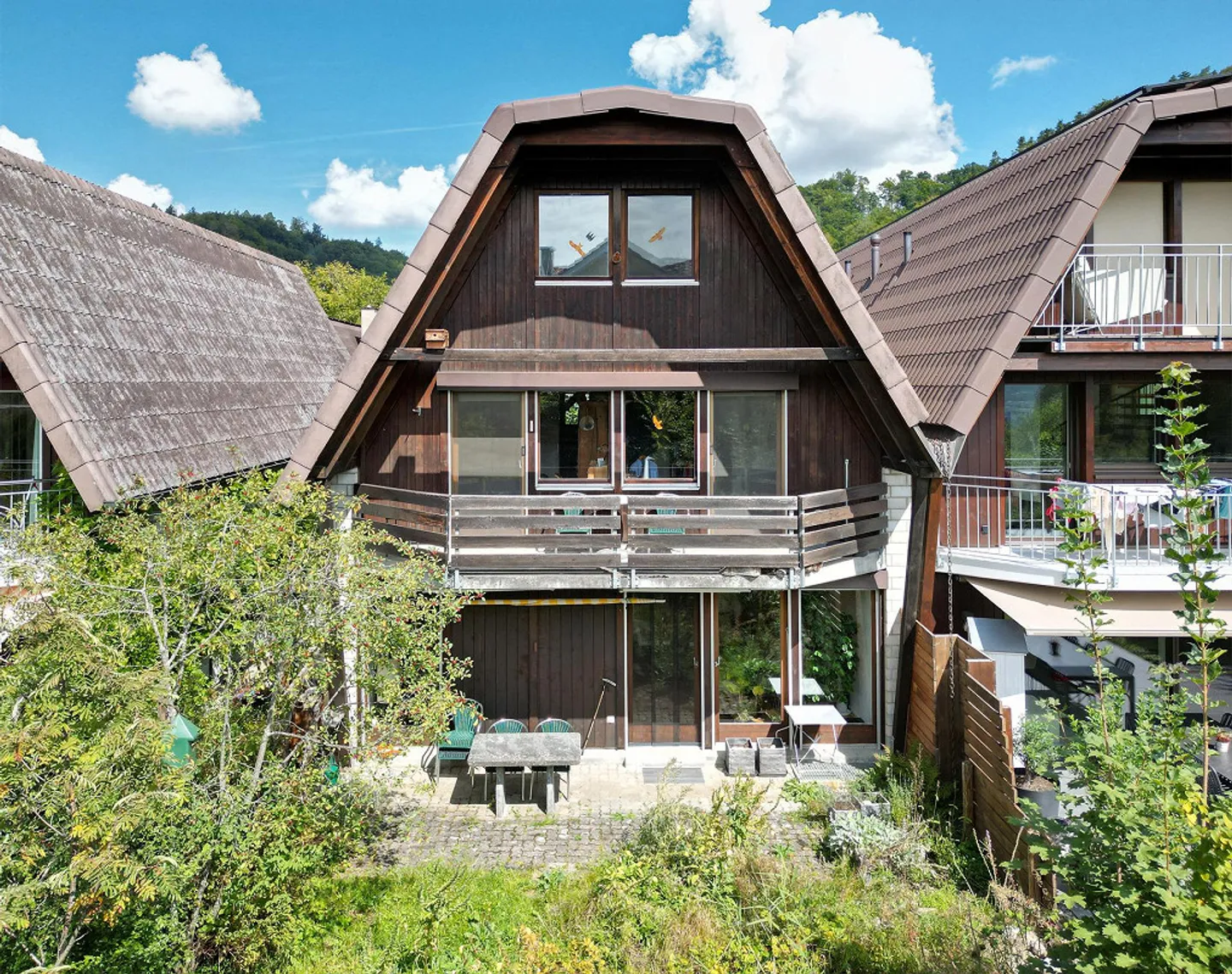 Grosses Doppeleinfamilienhaus in grüner Umgebung - Photo 3 of 18