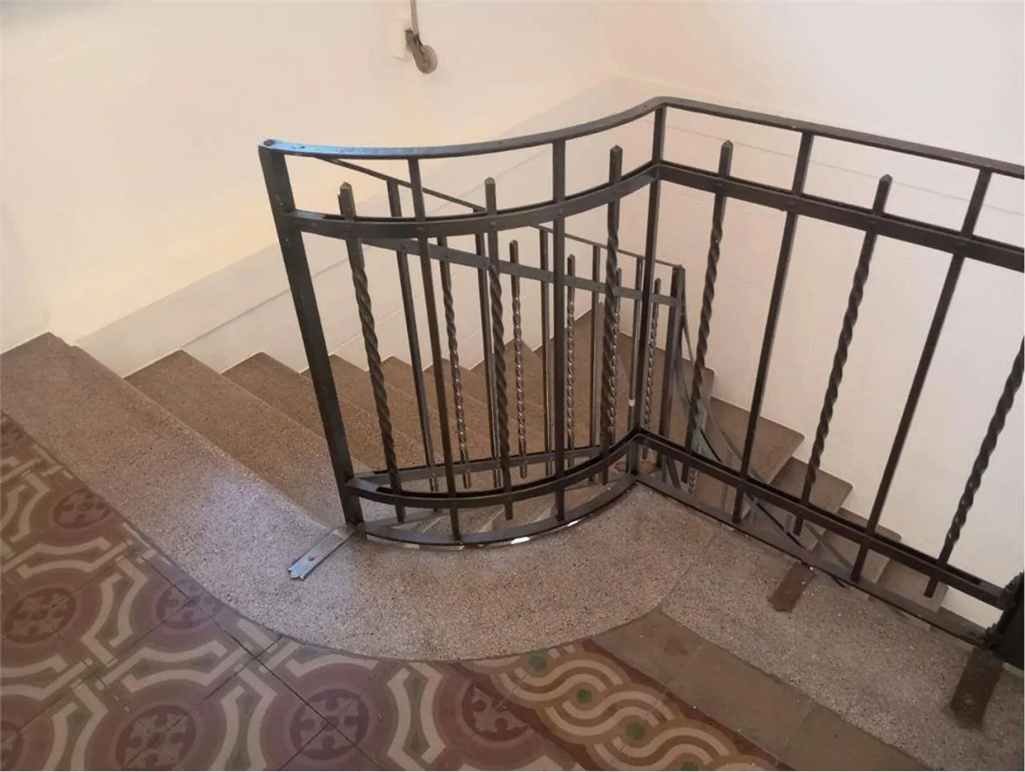 HISTORICAL OFFICE IN LUGANO LORETO - Photo 9 of 9