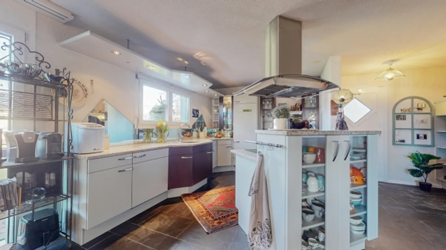 Casa angolare con carattere - Foto 6 di 8
