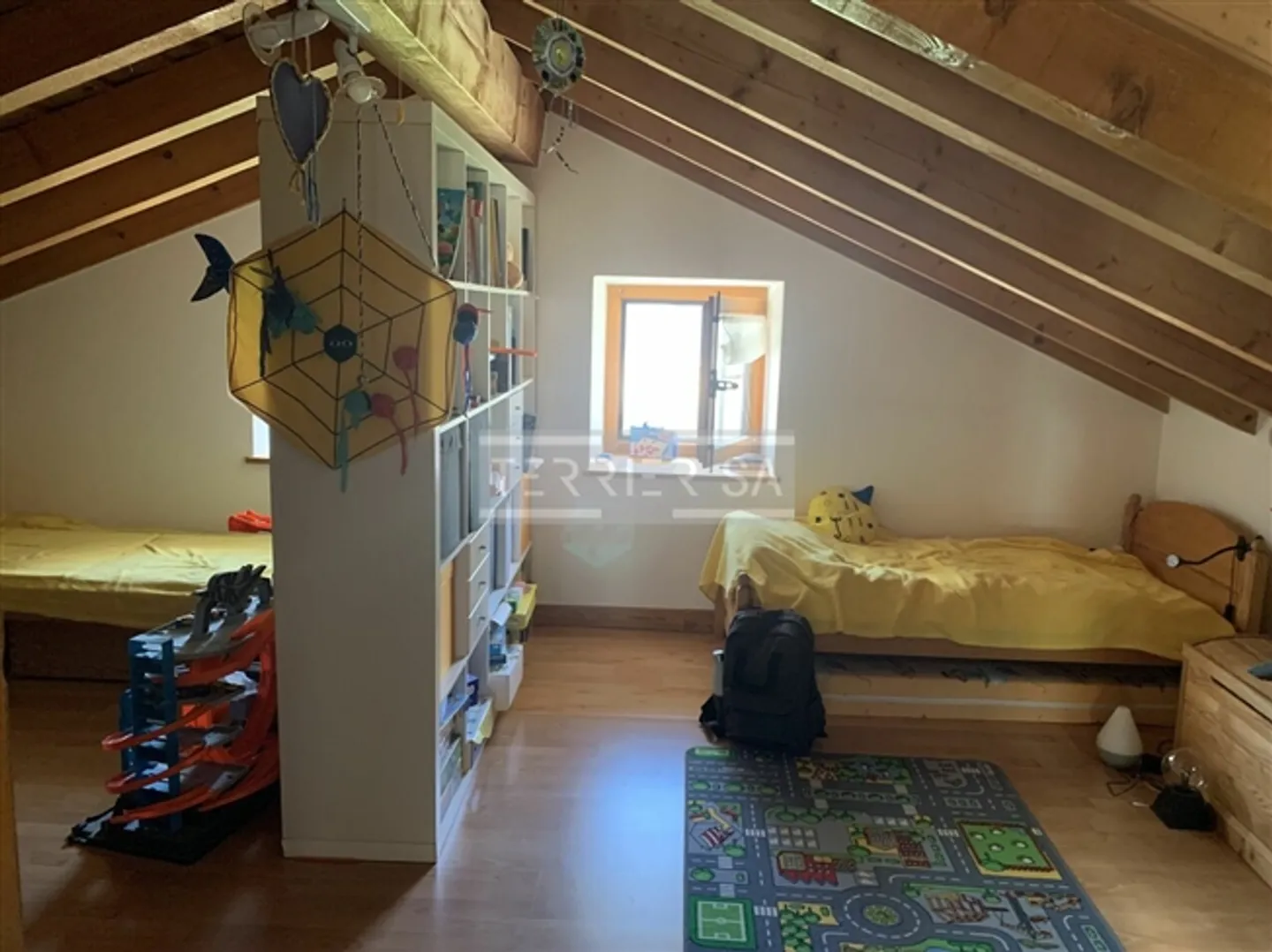 Ancien Ferme Neuchâteloise avec 3 Appartements Pleins de Caractère - Photo 10 sur 13