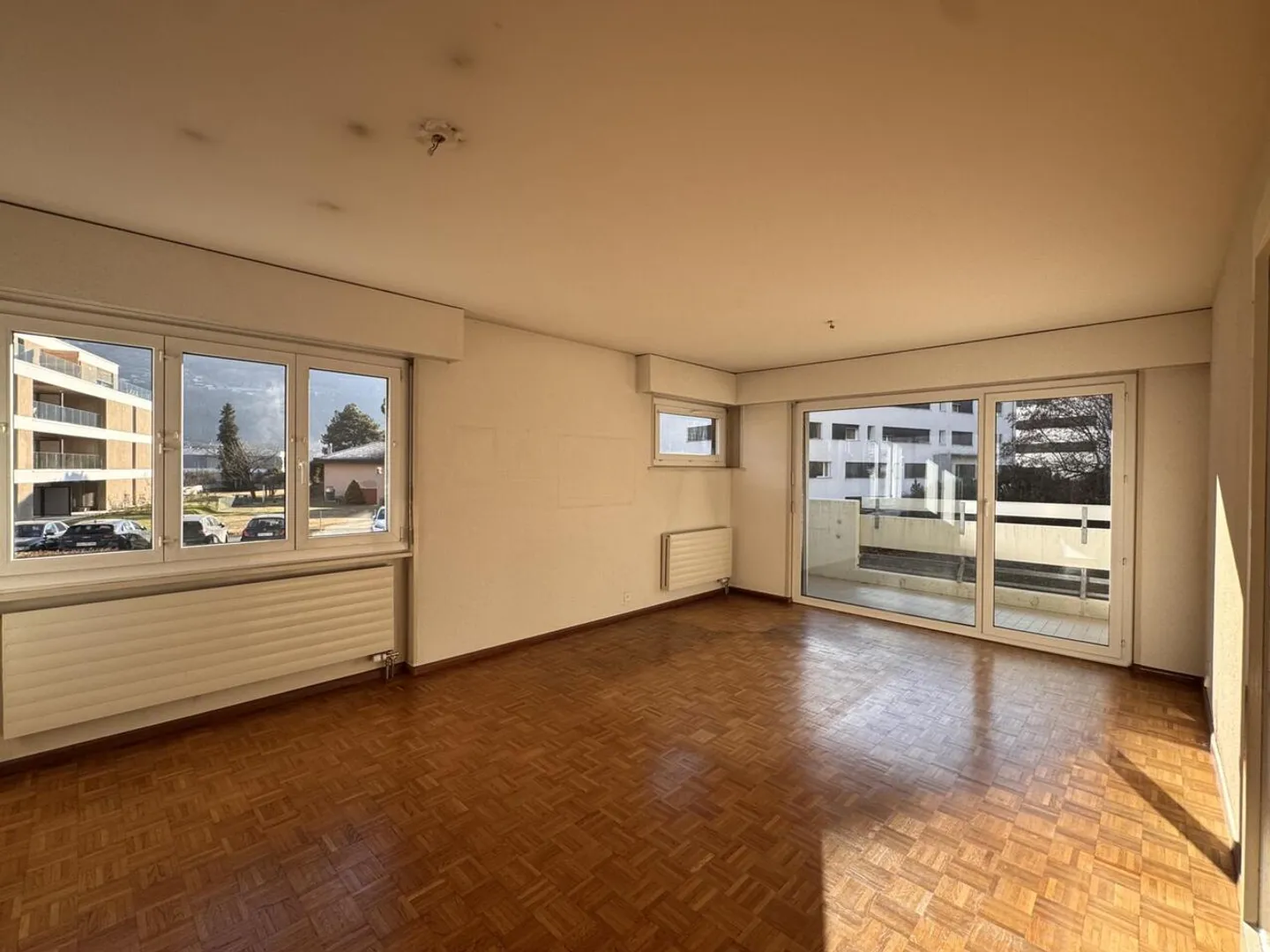 Superb 3.5 rooms with balcony - Photo 2 of 8