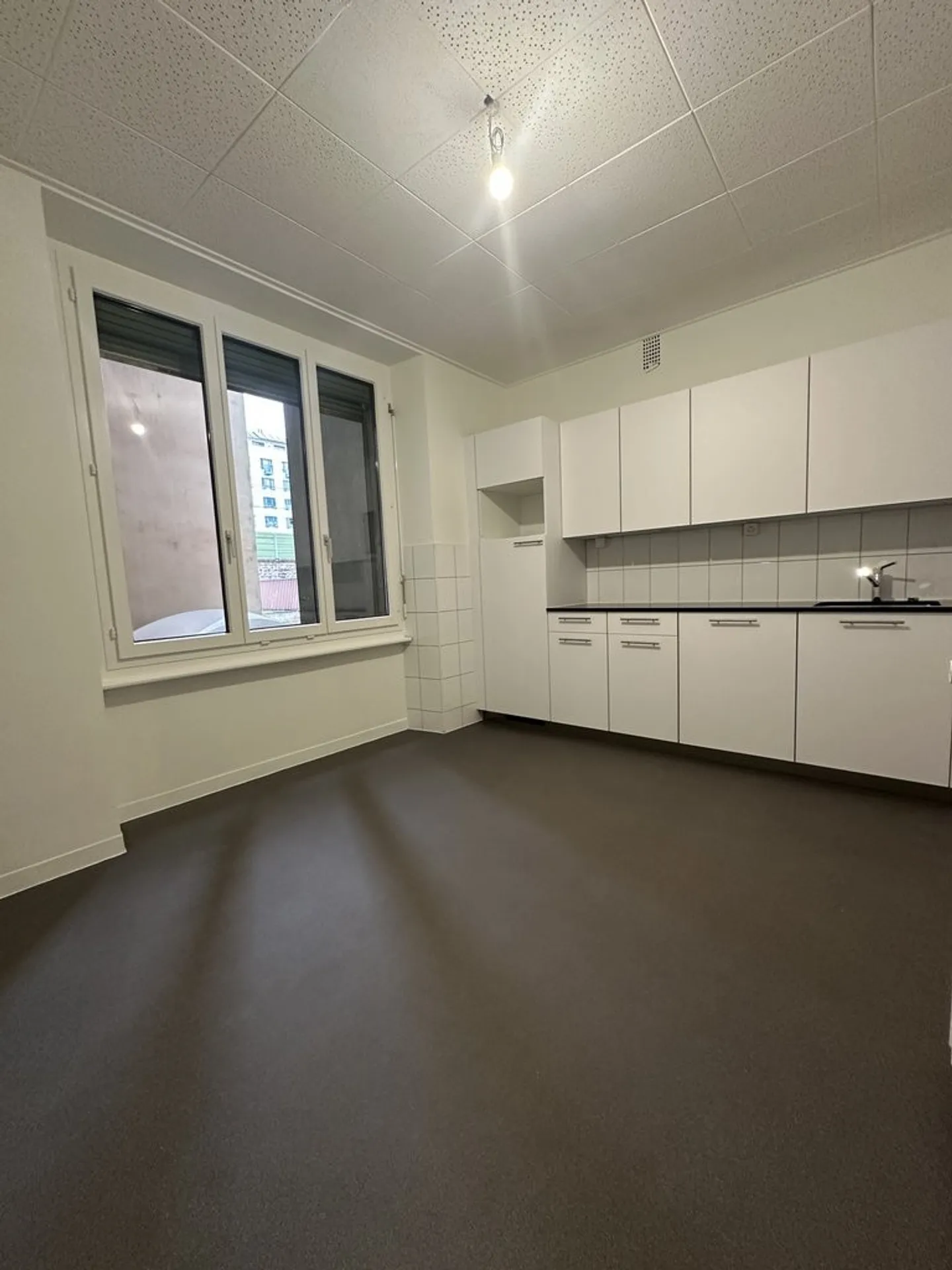 Very nice renovated offices in the Cornavin area - Photo 9 of 11