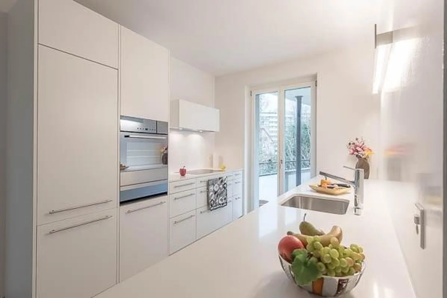 Beautifully renovated apartment in quiet Gellert - Photo 7 of 9