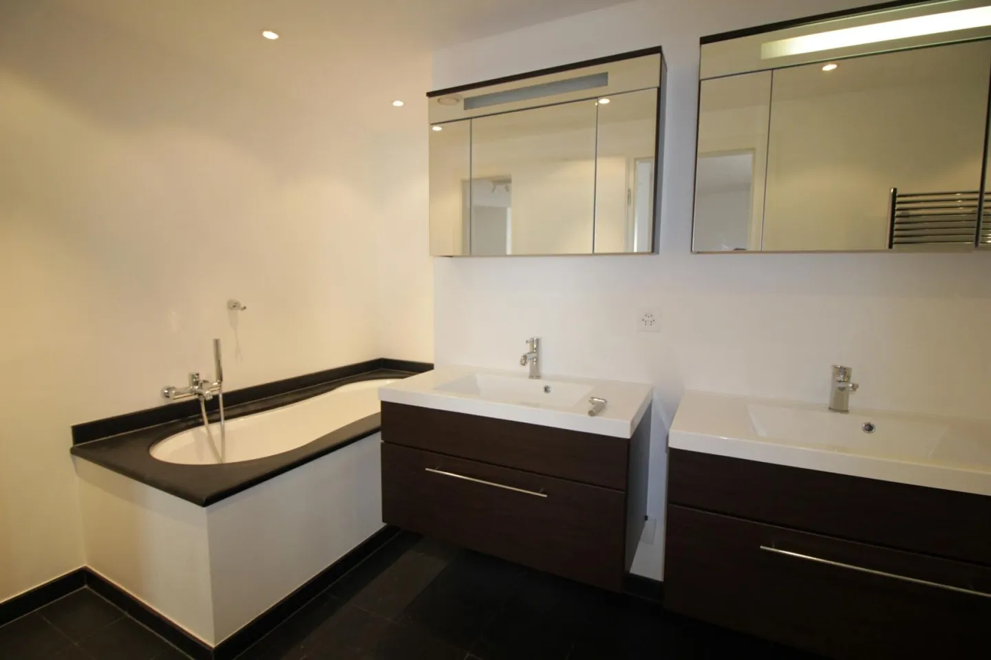 7.5-room apartment in Crans-Montana - Photo 9 of 15