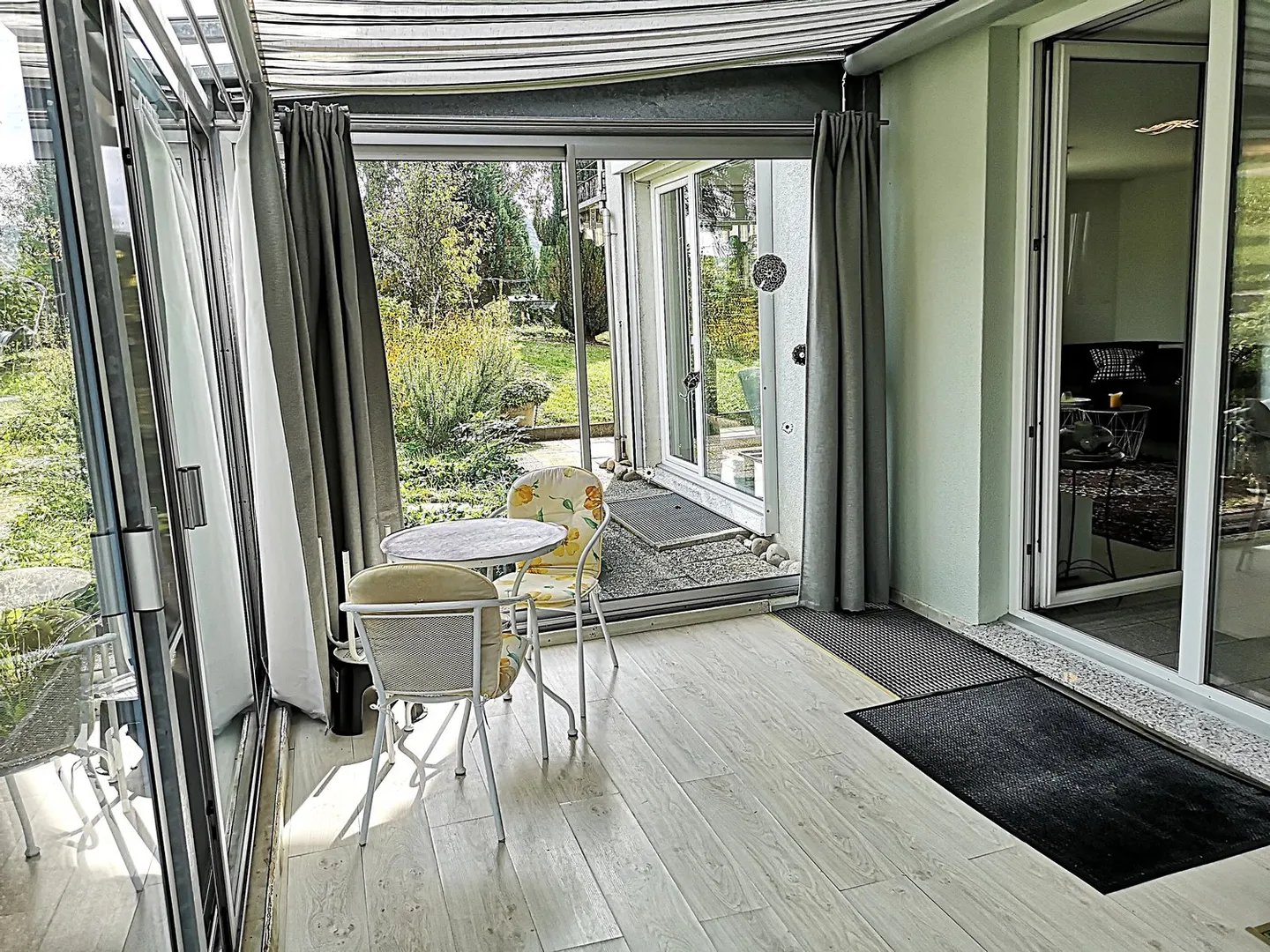 Casa con due appartamenti affittati e un appartamento per il proprietario - Foto 14 di 51