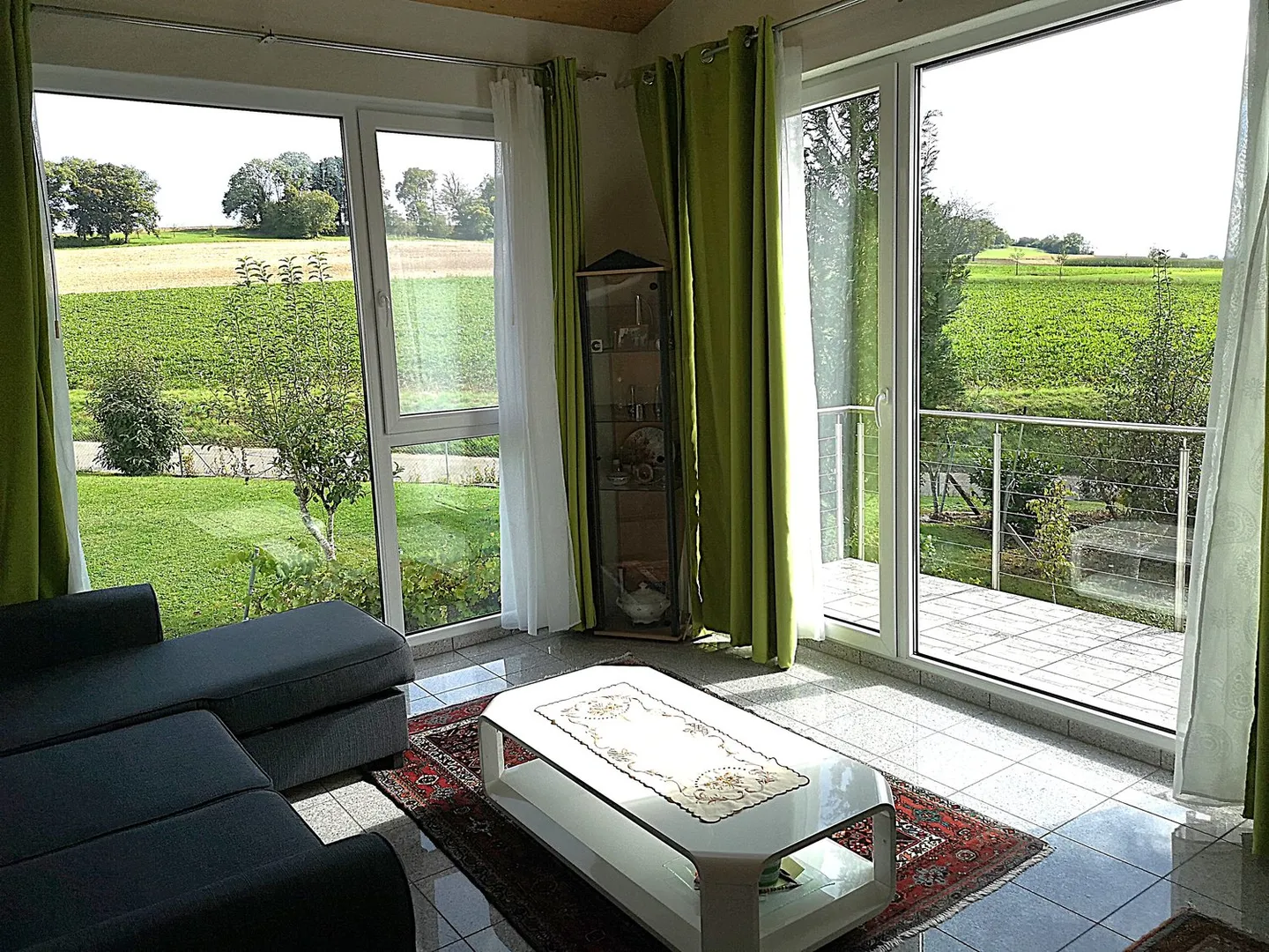 Casa con due appartamenti affittati e un appartamento per il proprietario - Foto 21 di 51