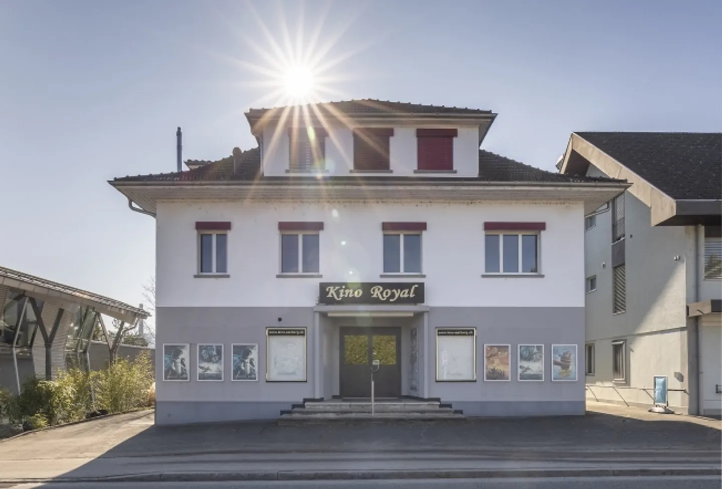 "EDIFICIO RESIDENZIALE E COMMERCIALE CON STORIA - EX CINEMA CON POTENZIALE" - Foto 1 di 8