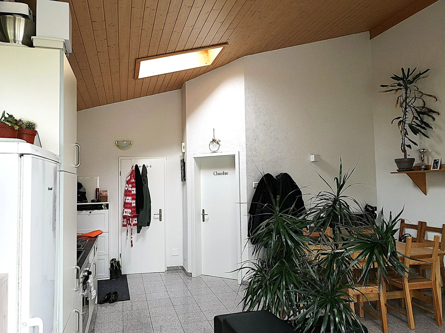 Casa con due appartamenti affittati e un appartamento per il proprietario - Foto 31 di 51