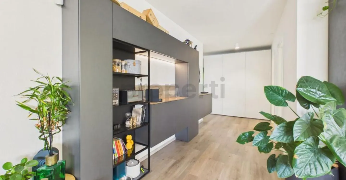 Aldesago: elegant 3.5 room renovated apartment with terrace lake view and swimming pool - Photo 7 of 12