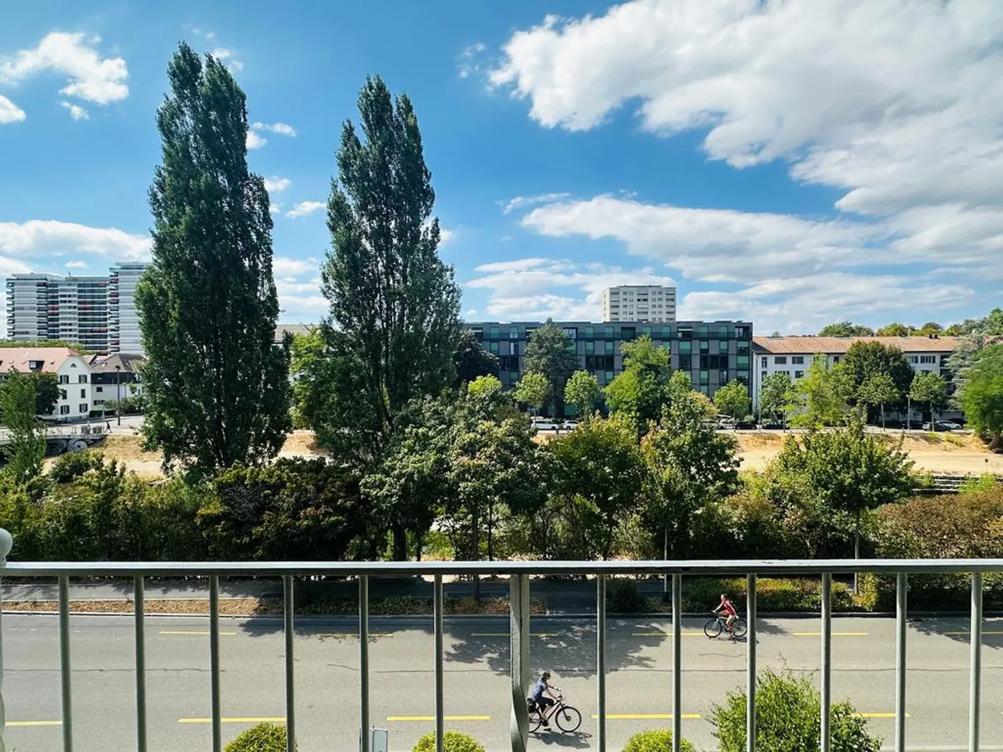 Living with a view of the Birs - attractive apartment in Birsfelden - Photo 1 of 12