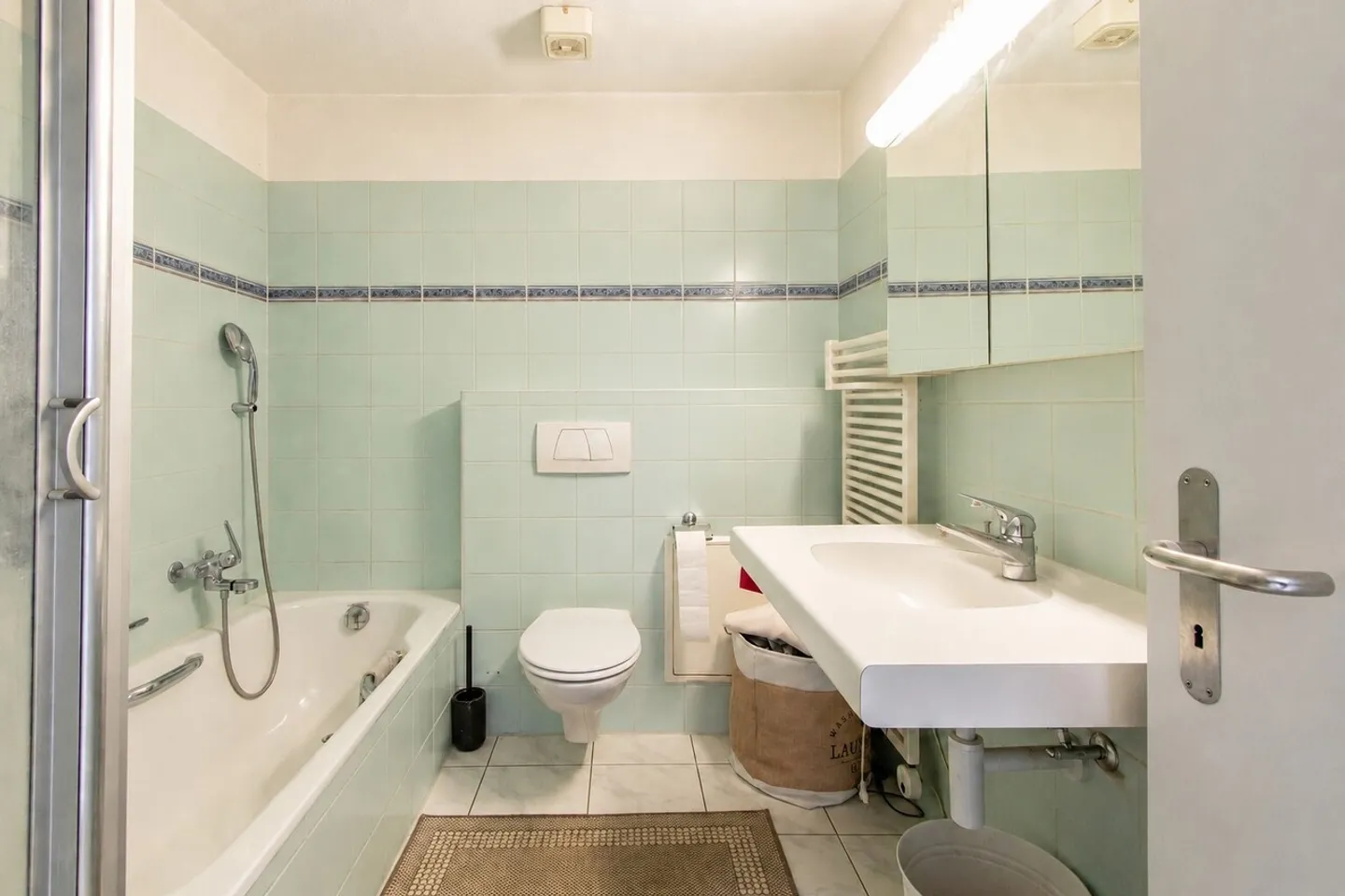 Charming Attic Apartment in Kerzers - Photo 4 of 12