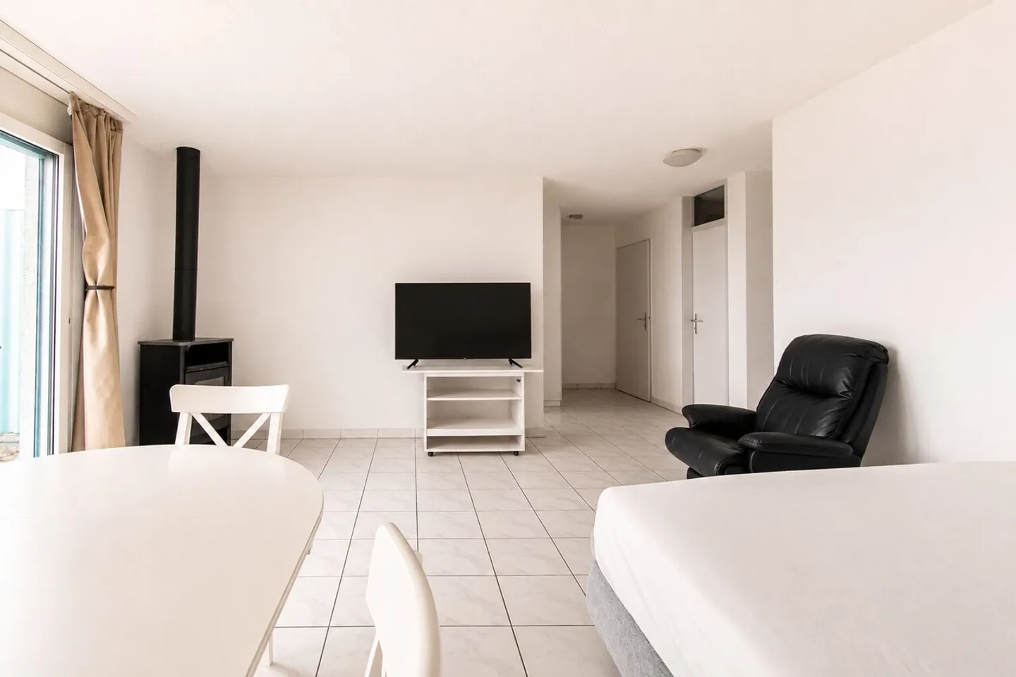 Charming Attic Apartment in Kerzers - Photo 2 of 12