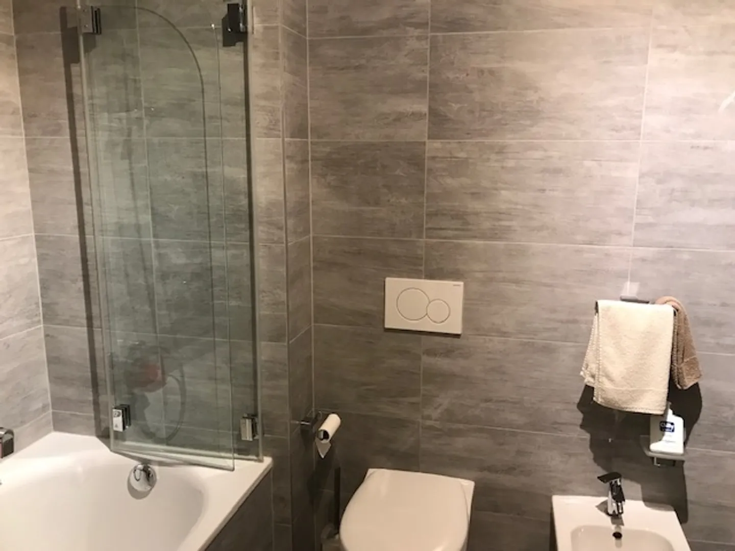 «4.5 Zimmer Wohnung, a Lugano nord nuovo, moderno appartamento 4.5 locali» - Foto 3 di 5