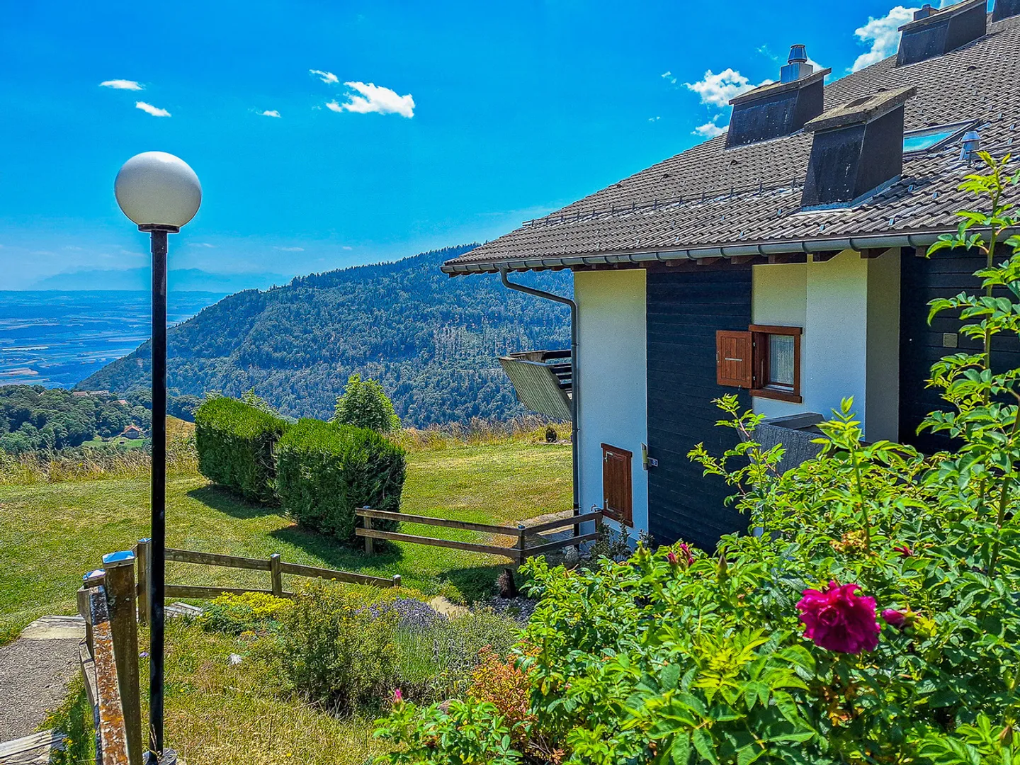 Renovierte 3-Zimmer-Duplexwohnung mit 2 Balkonen - Wunderschöner Ausblick - Foto 19 von 21