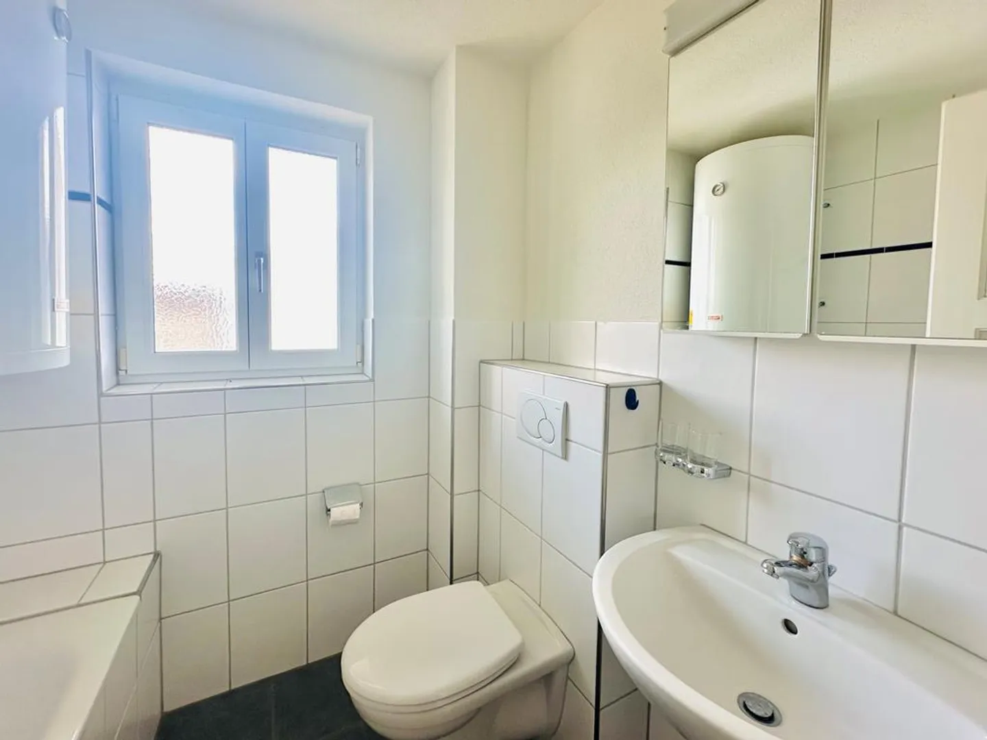 Living with a view of the Birs - attractive apartment in Birsfelden - Photo 8 of 12