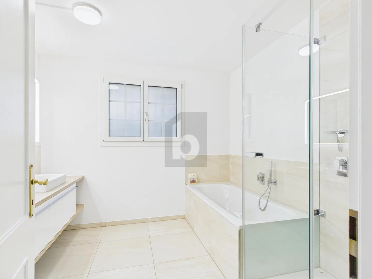 DANS UN MEILLEUR EMPLACEMENT AVEC PISCINE ET VUE PANORAMIQUE ! - Photo 5 sur 6