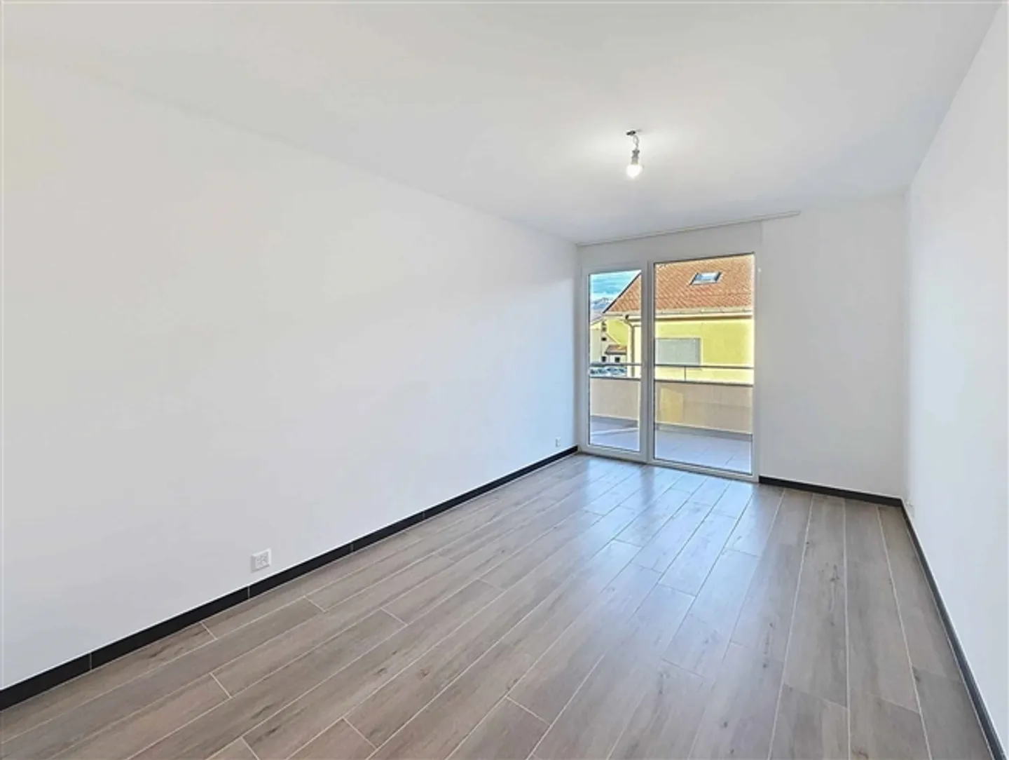 Casa bifamiliare luminosa di 5,5 stanze - Foto 12 di 13