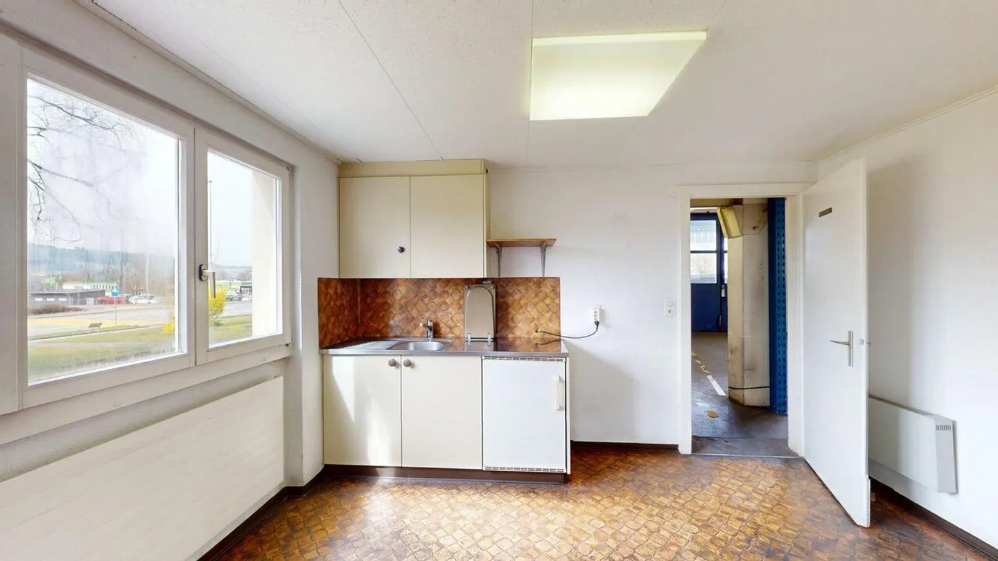 Commercial for rent, Anglikerstrasse 42 (Wohlen, Switzerland) - Foto 3 von 25