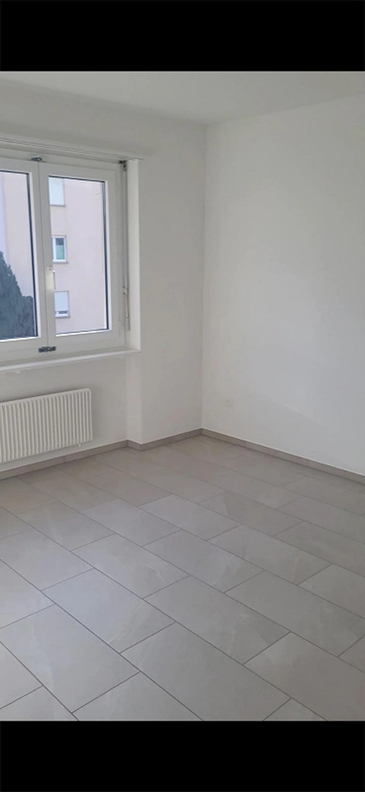 Bell'appartamento di 3.5 stanze a Domat/Ems – Cercasi nuovo inquilino - Foto 7 di 9