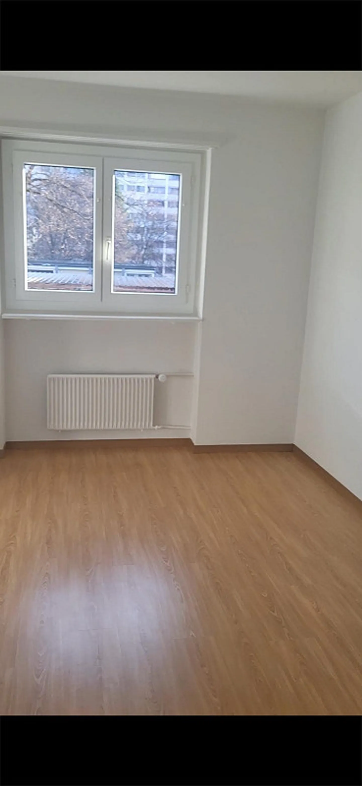 Bell'appartamento di 3.5 stanze a Domat/Ems – Cercasi nuovo inquilino - Foto 8 di 9