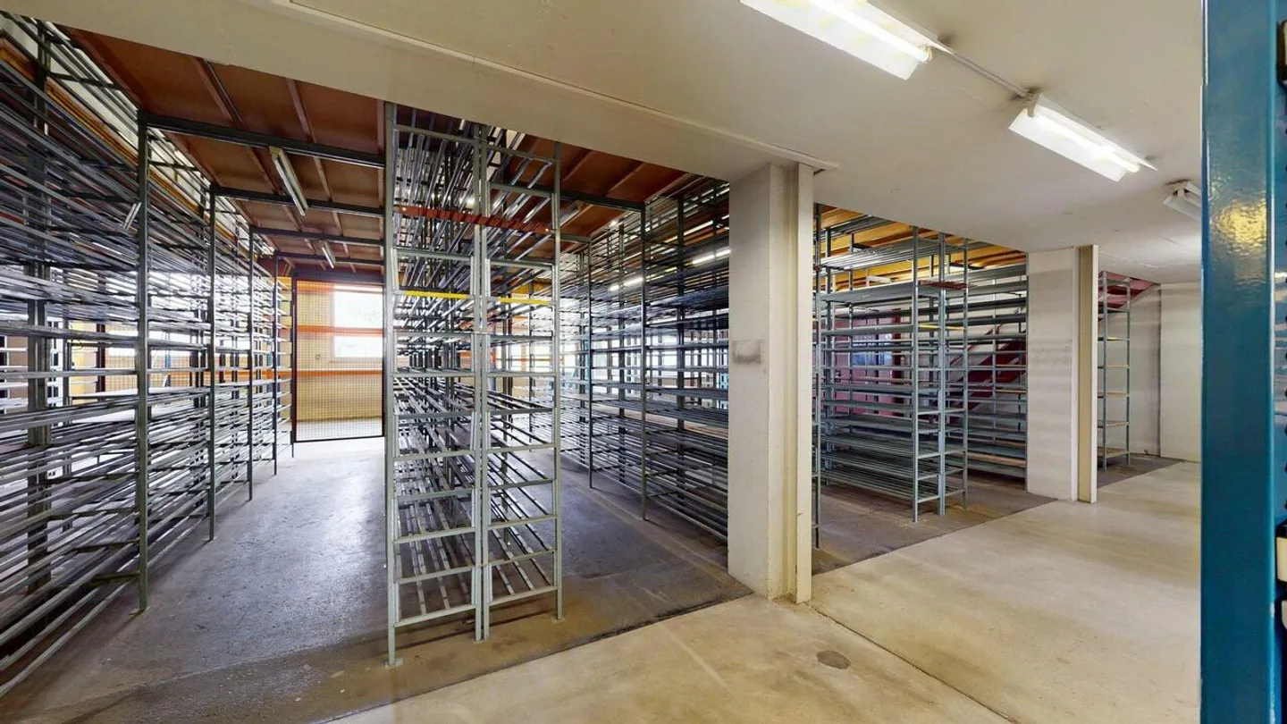 Commercial for rent, Anglikerstrasse 42 (Wohlen, Switzerland) - Foto 9 von 25