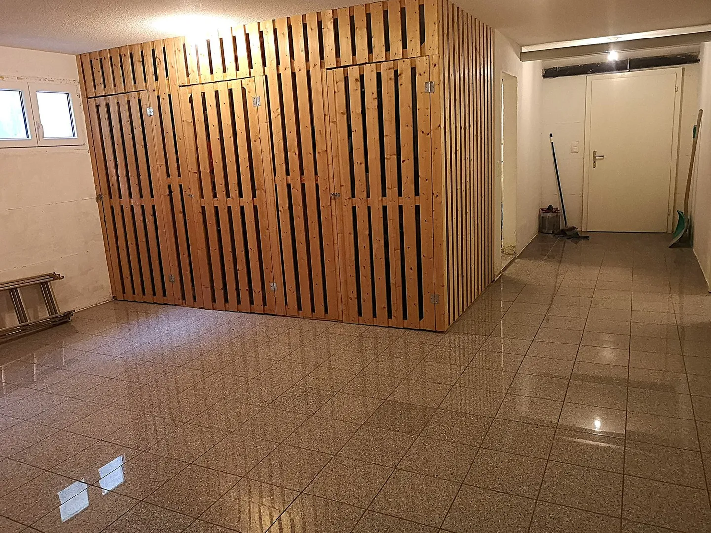 Casa con due appartamenti affittati e un appartamento per il proprietario - Foto 48 di 51