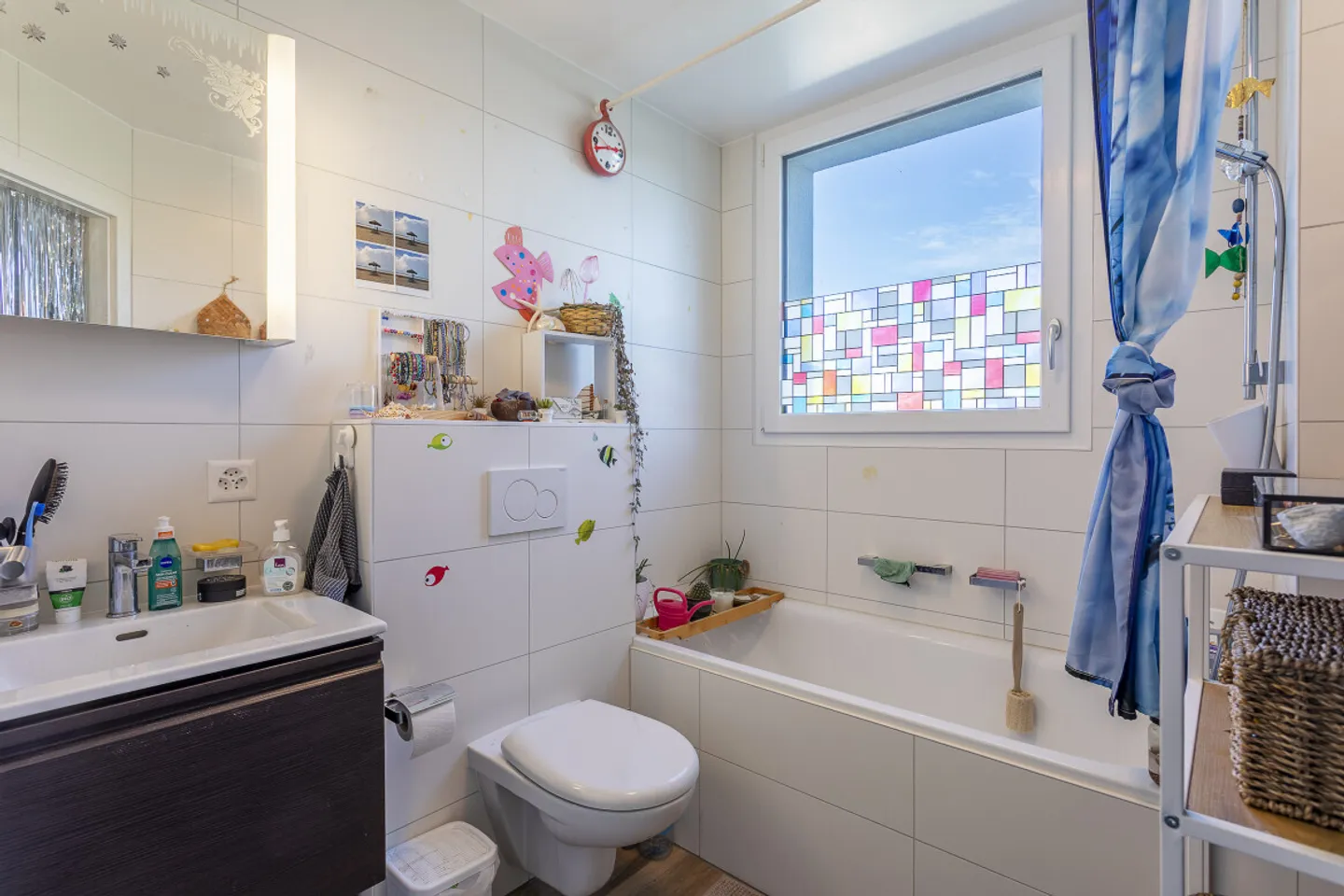 REIHENHAUS MIT 4,5 ZIMMERN, PRIVATGARTEN, TERRASSE UND HEIZBAR VERFÜGBAR! - Foto 4 von 13