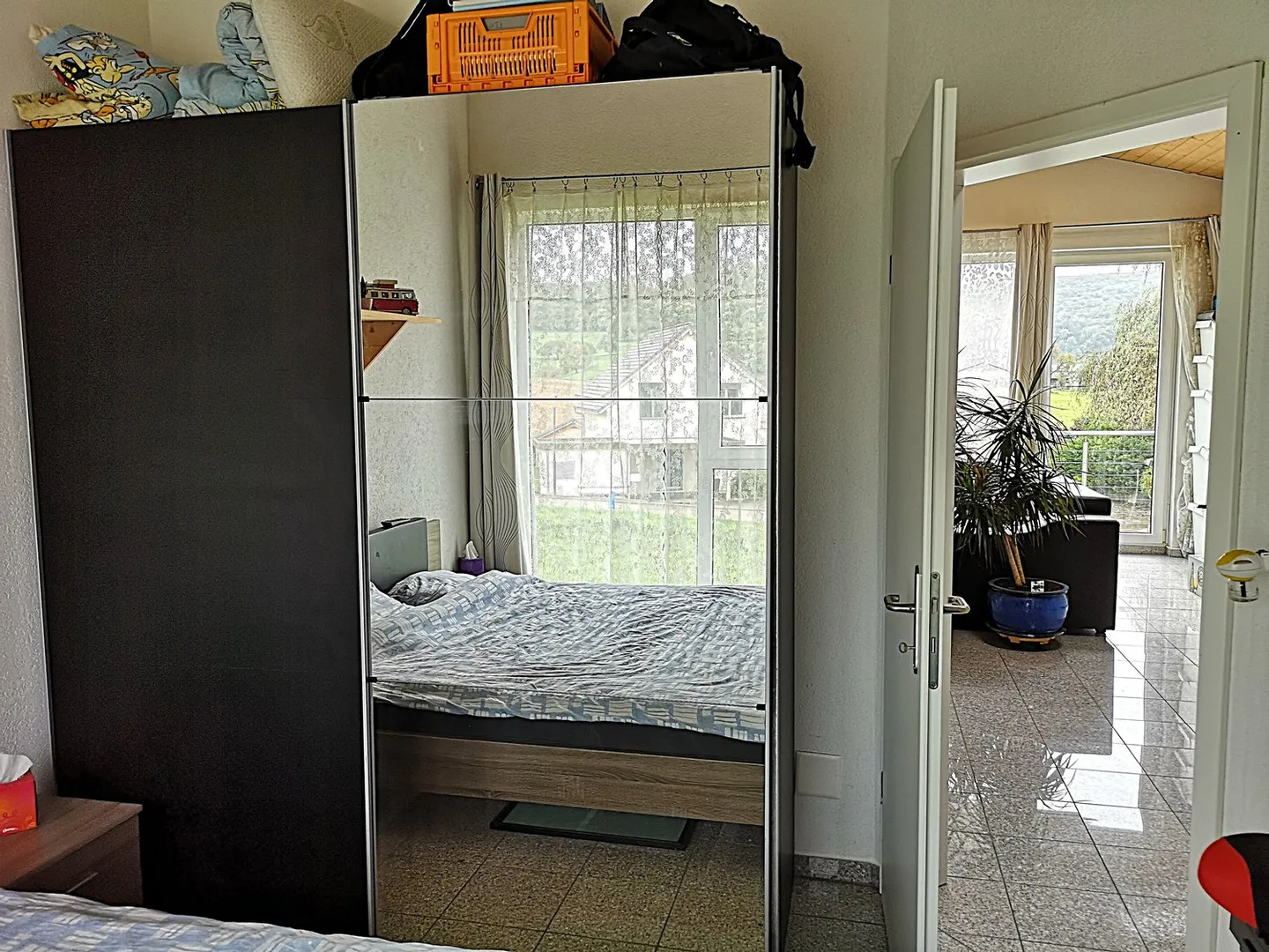 Casa con due appartamenti affittati e un appartamento per il proprietario - Foto 34 di 51