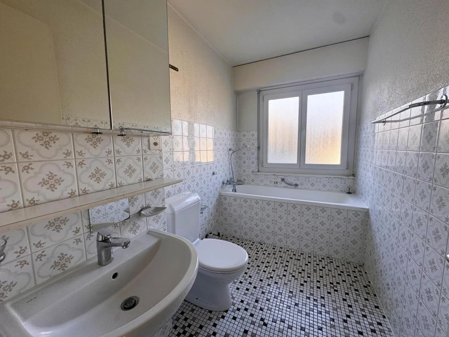 Superb 3.5 rooms with balcony - Photo 7 of 8