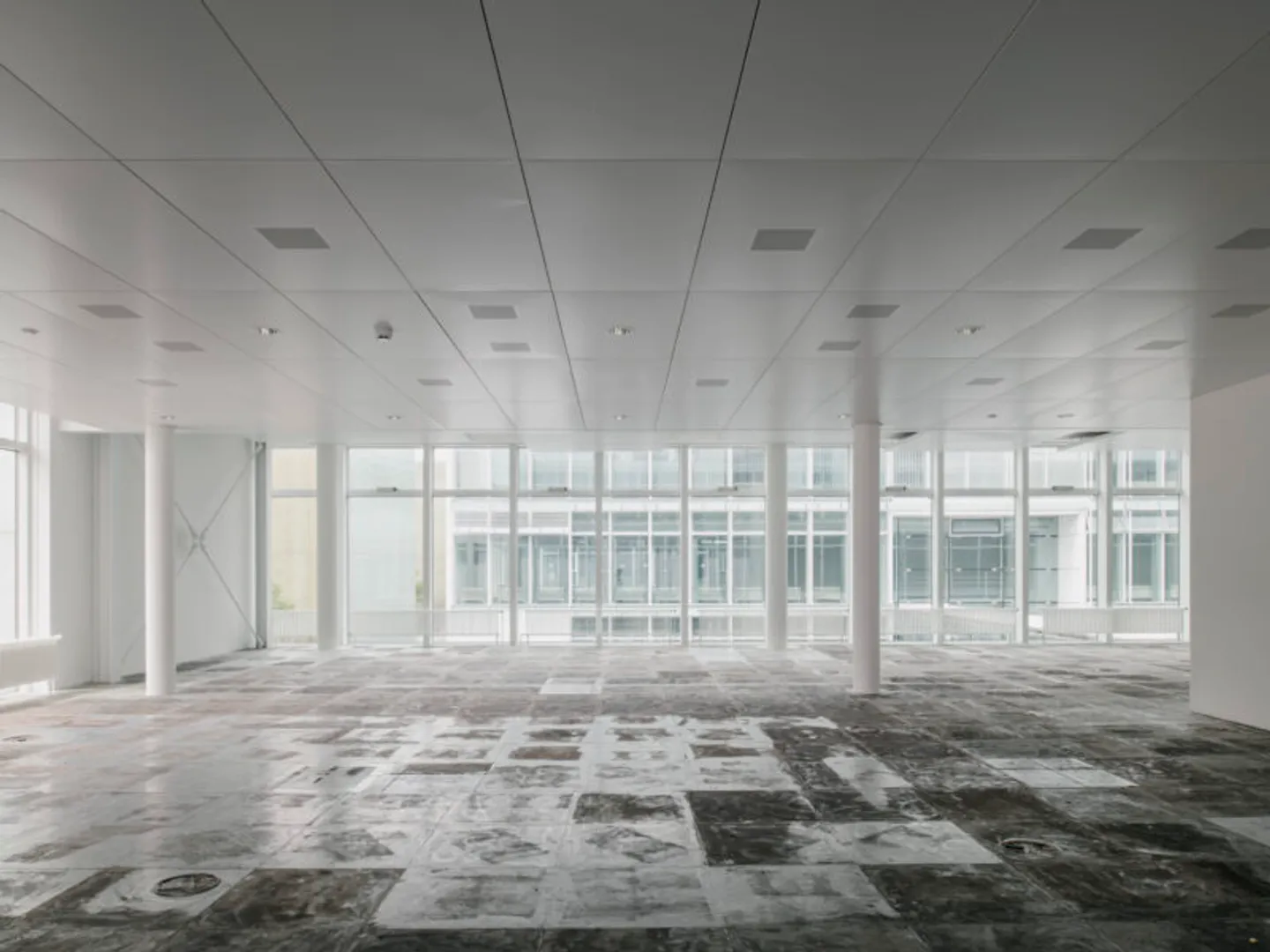 Spazio ufficio in affitto - Foto 2 di 3