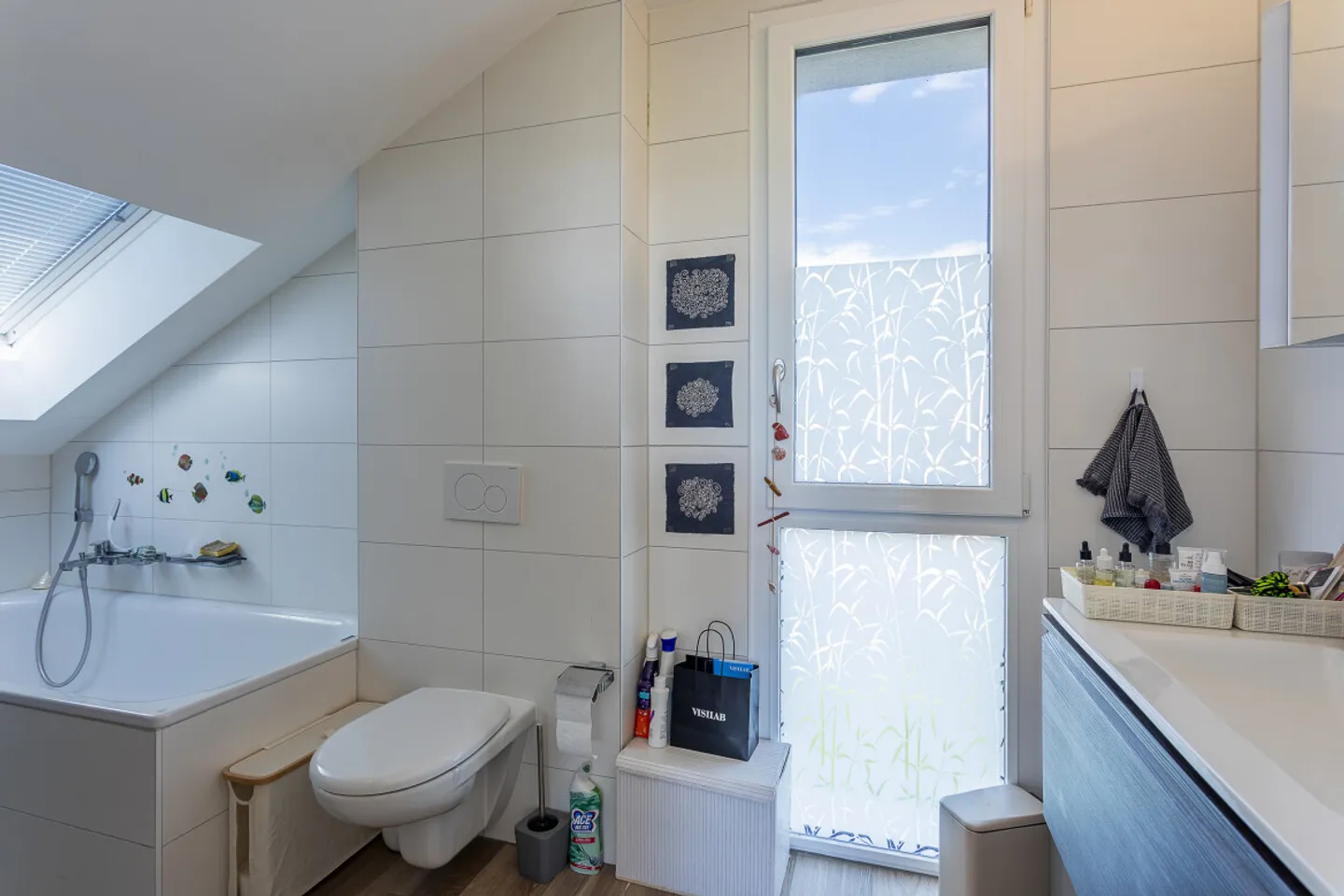REIHENHAUS MIT 4,5 ZIMMERN, PRIVATGARTEN, TERRASSE UND HEIZBAR VERFÜGBAR! - Foto 7 von 13