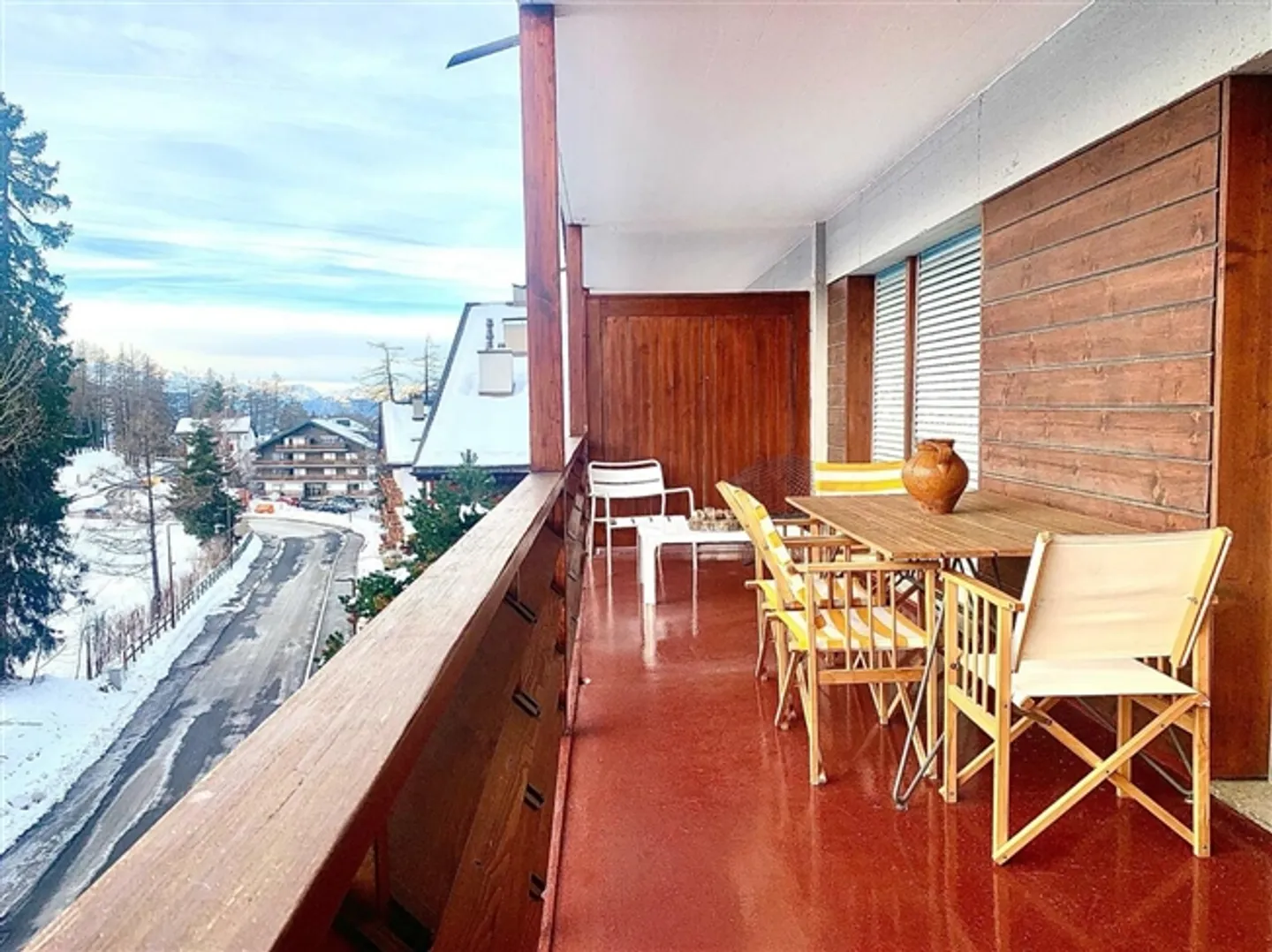 LOC 93 - FLOWERY MEADOWS B4 - Photo 2 of 18