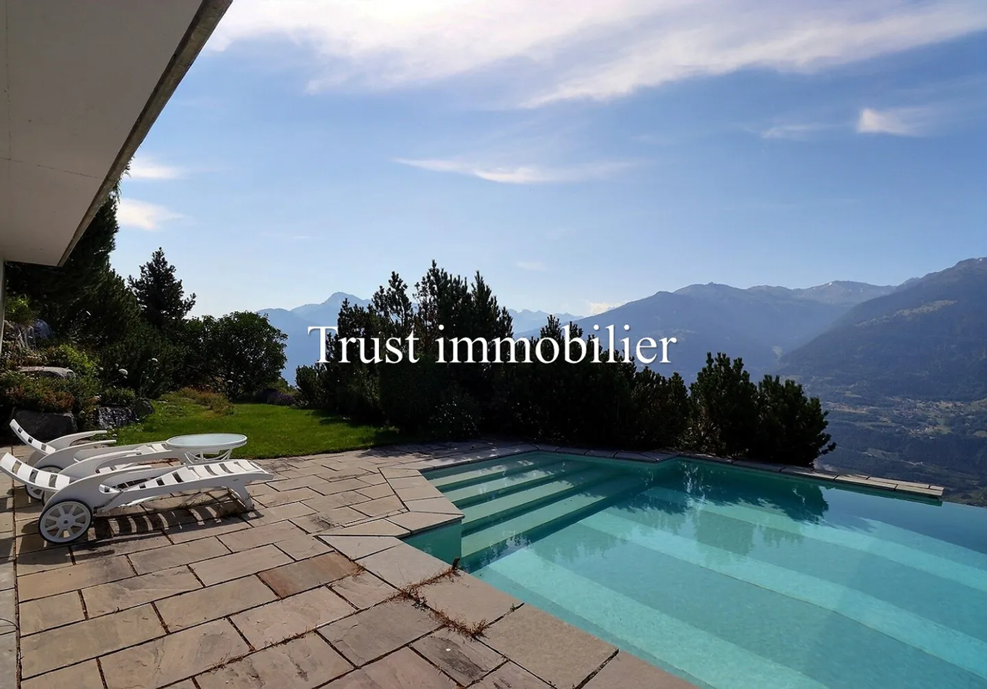 Magnificent spaces for this Villa for rent in Sergnou, Lens - Photo 16 of 29