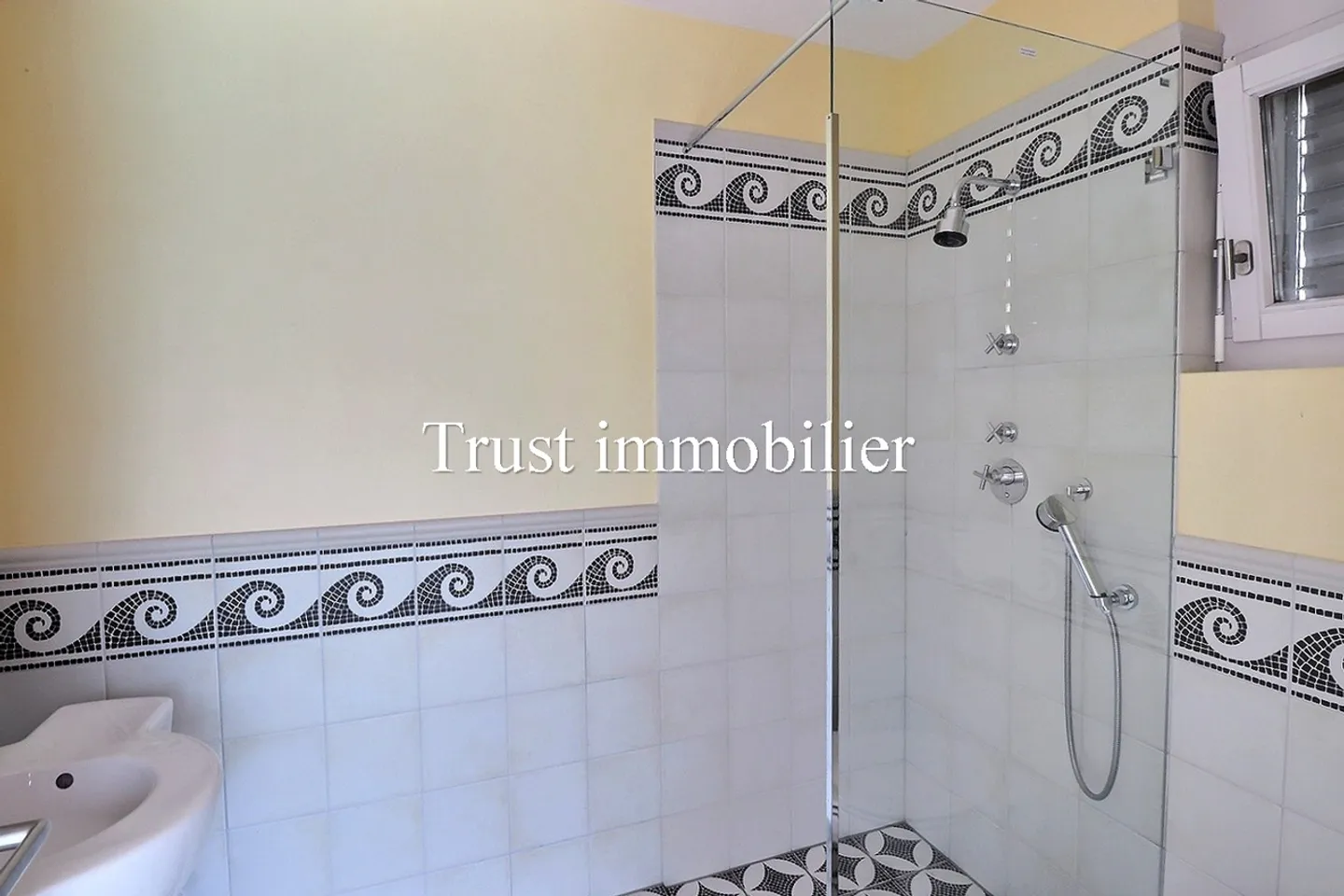 Magnificent spaces for this Villa for rent in Sergnou, Lens - Photo 19 of 29