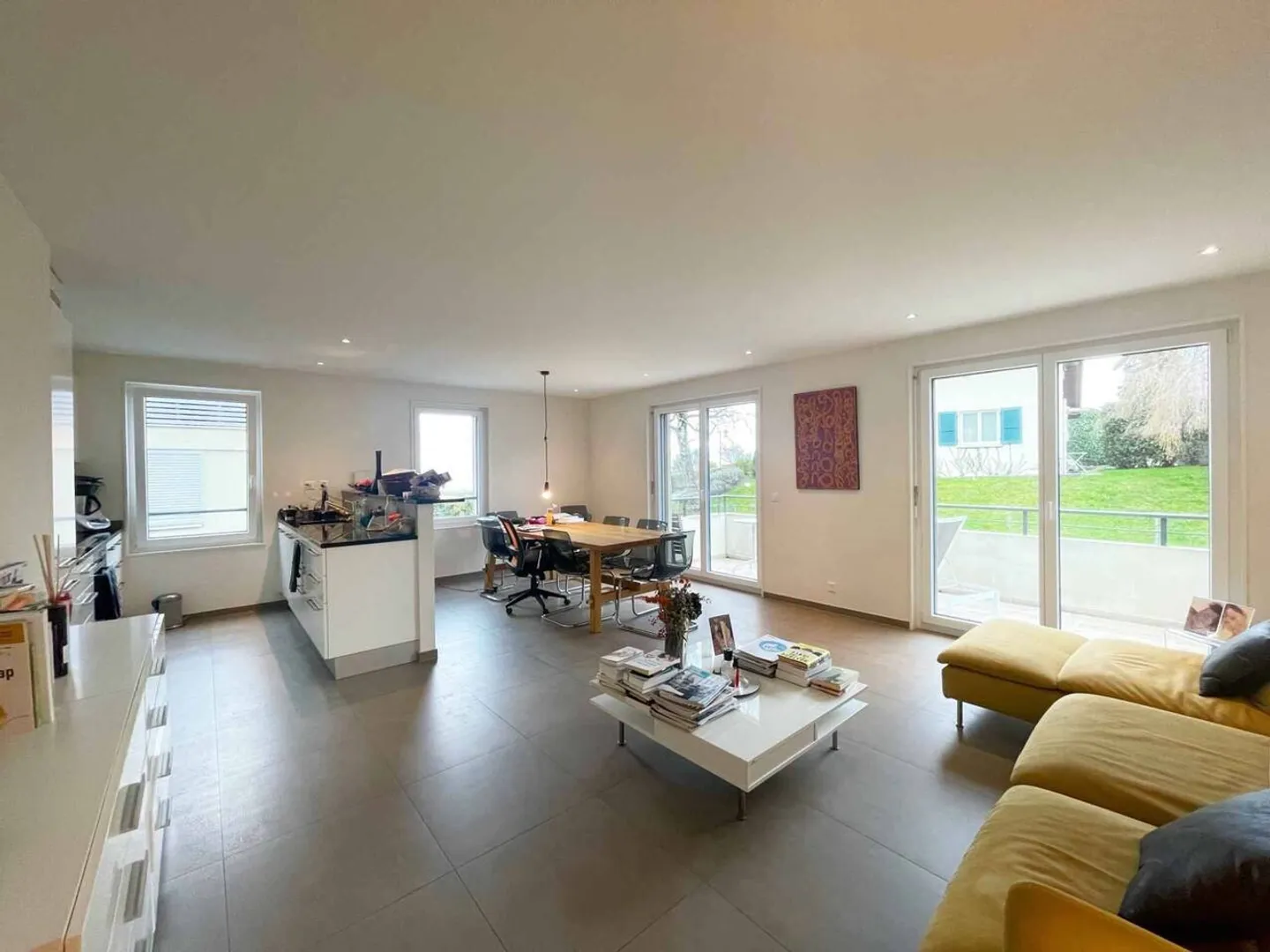4.5-room luxury apartment in Lonay - Quiet, balcony and lake view - Photo 1 of 11