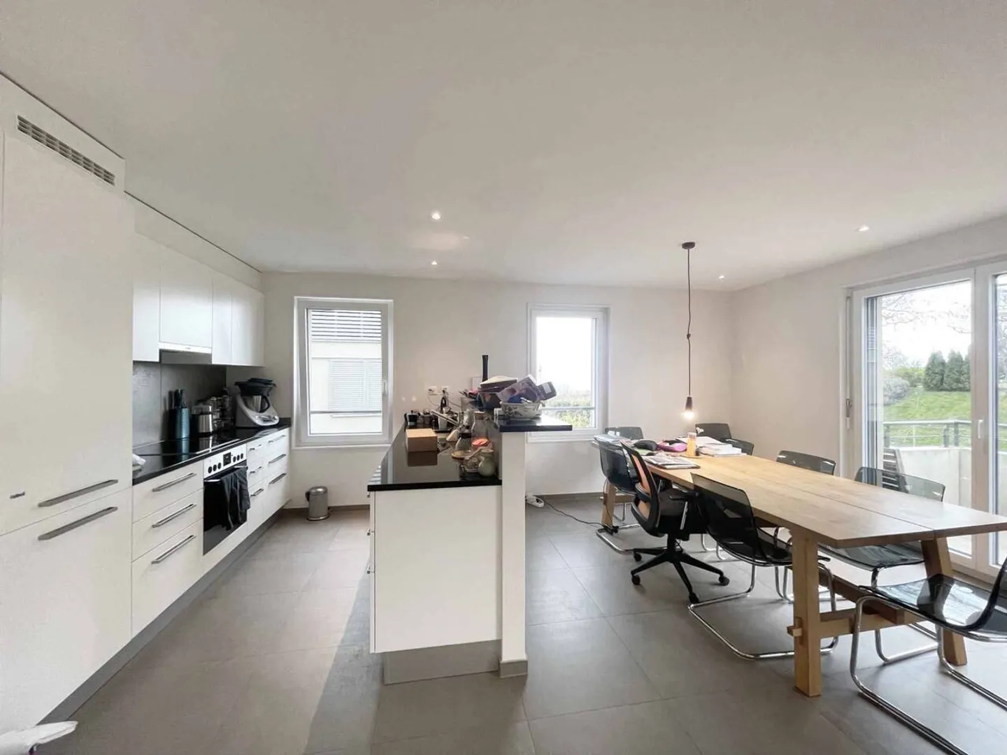 4.5-room luxury apartment in Lonay - Quiet, balcony and lake view - Photo 5 of 11