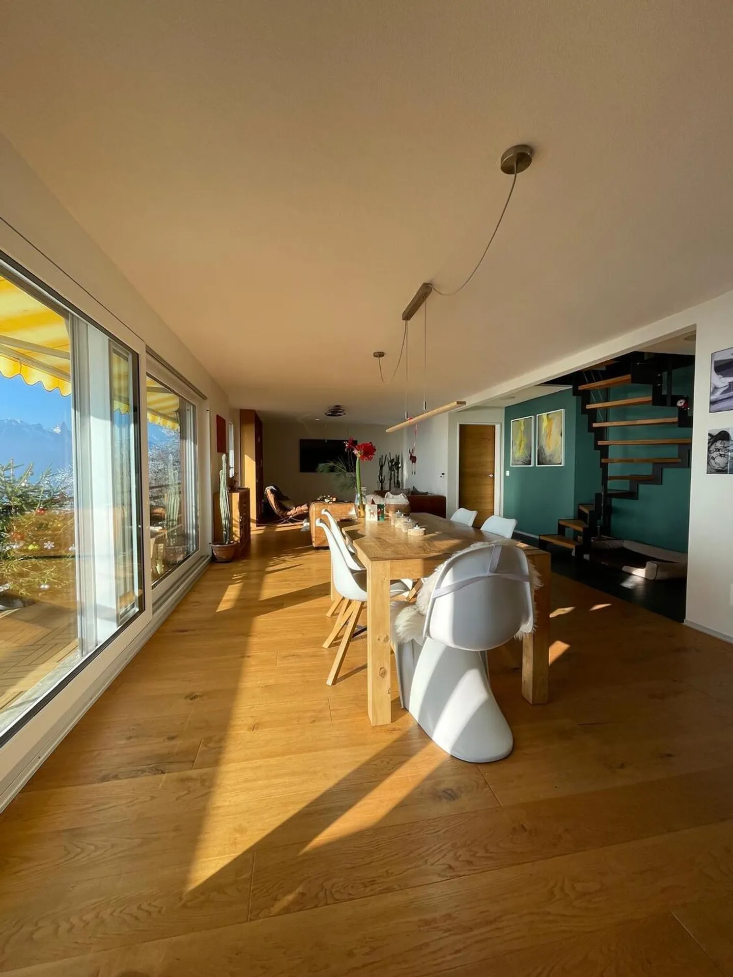 Chalet avec vue imprenable sur le lac - Photo 3 sur 10