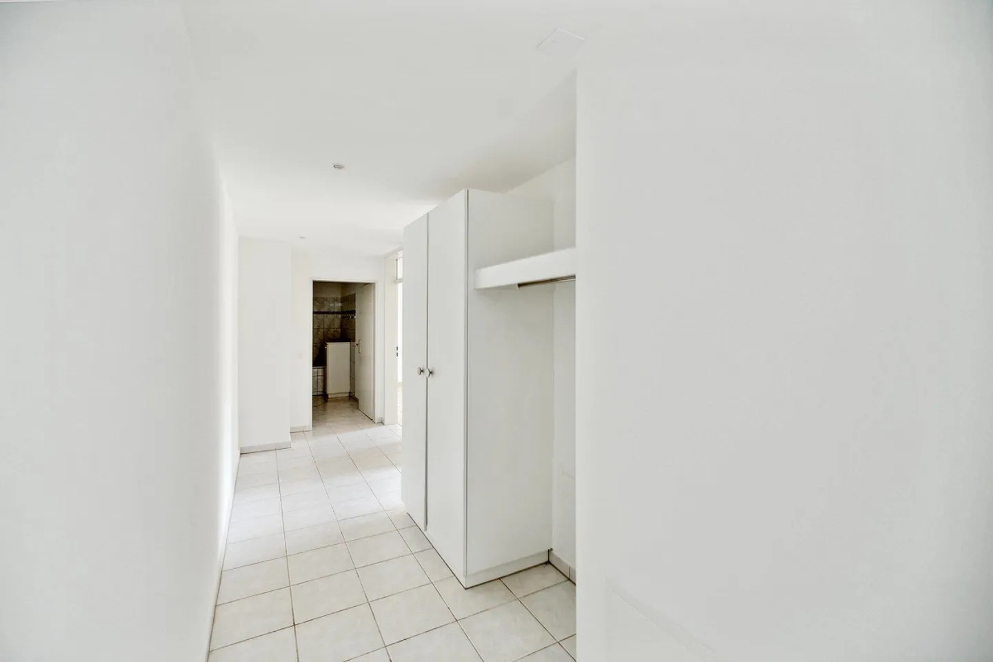 Appartement spacieux de 3,5 pièces avec beaucoup de rangement ! - Photo 8 sur 8