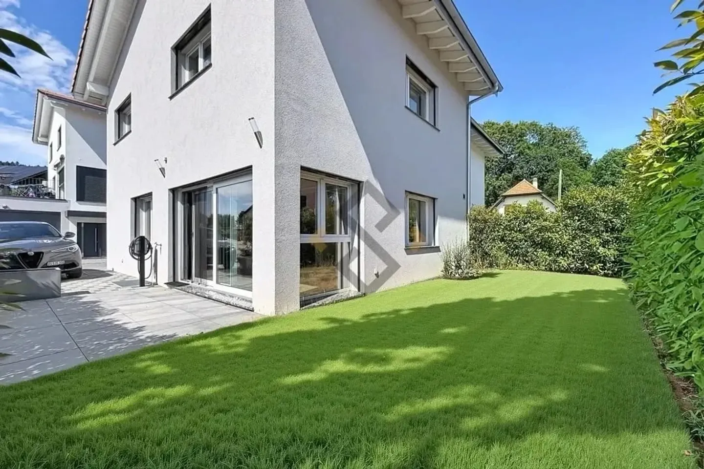 Charmantes Reihenhaus mit Garten - Foto 1 von 15