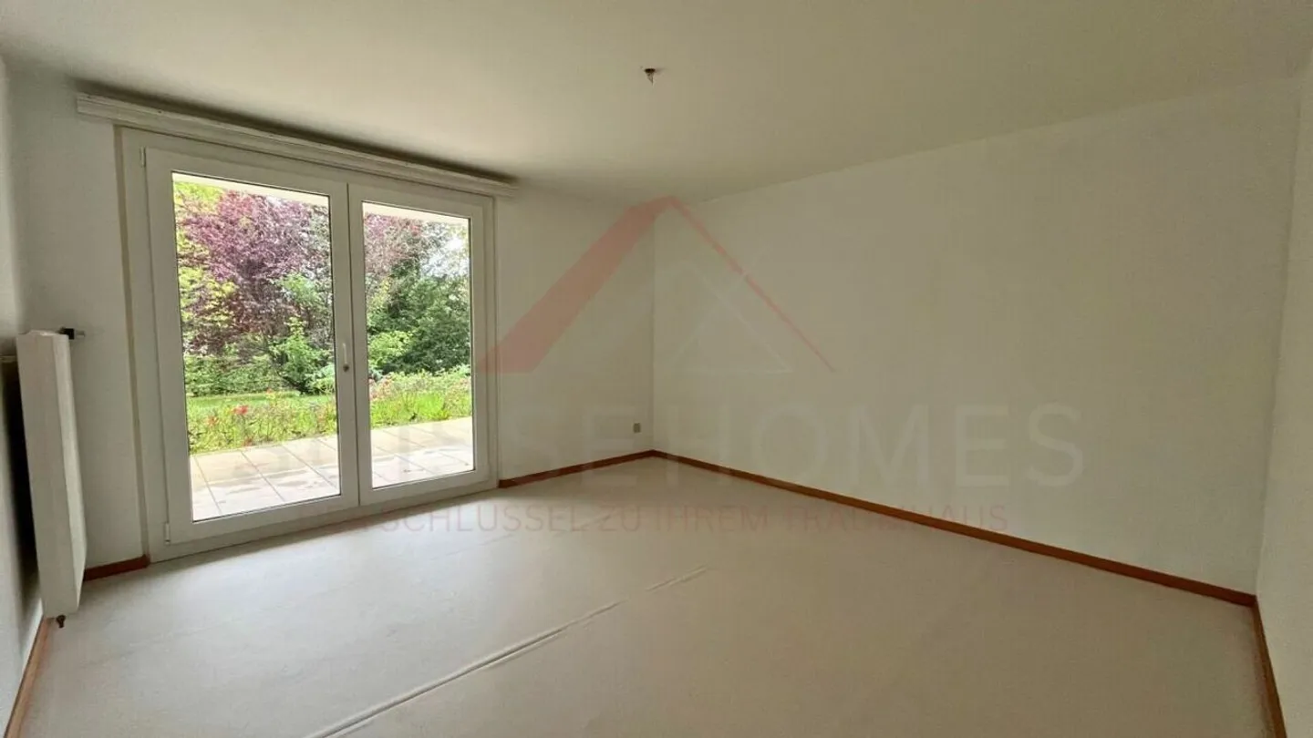 Raro a Delémont: luminoso appartamento di 3,5 locali di 85 m² con terrazza e vista panoramica - Foto 4 di 12