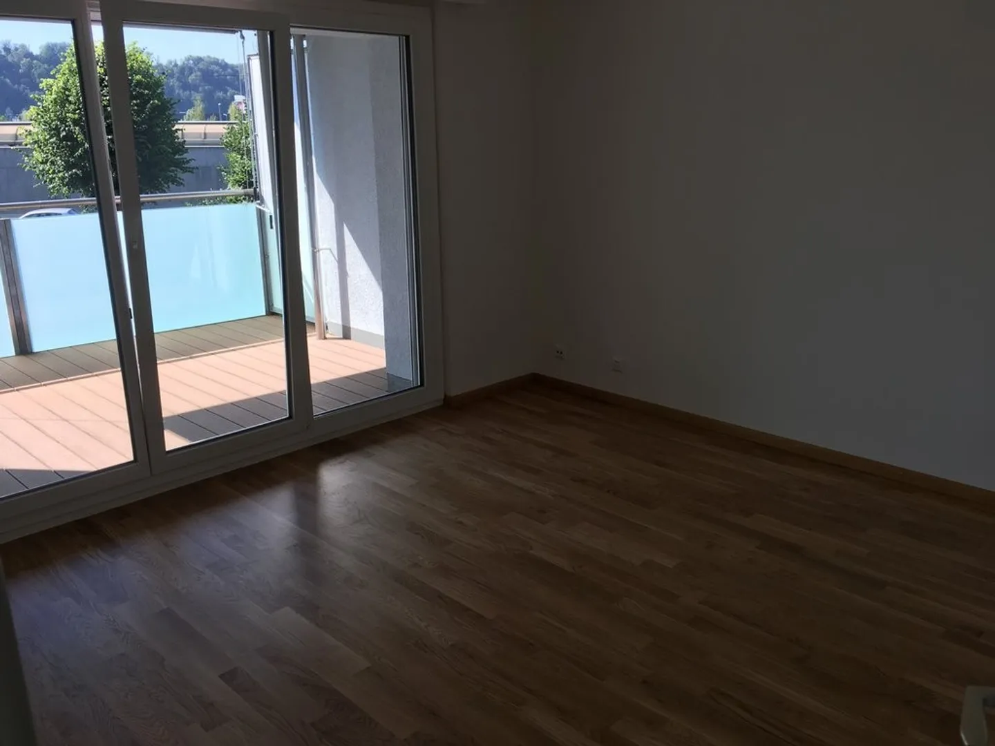 Offer you an apartment close to amenities - Photo 3 of 10