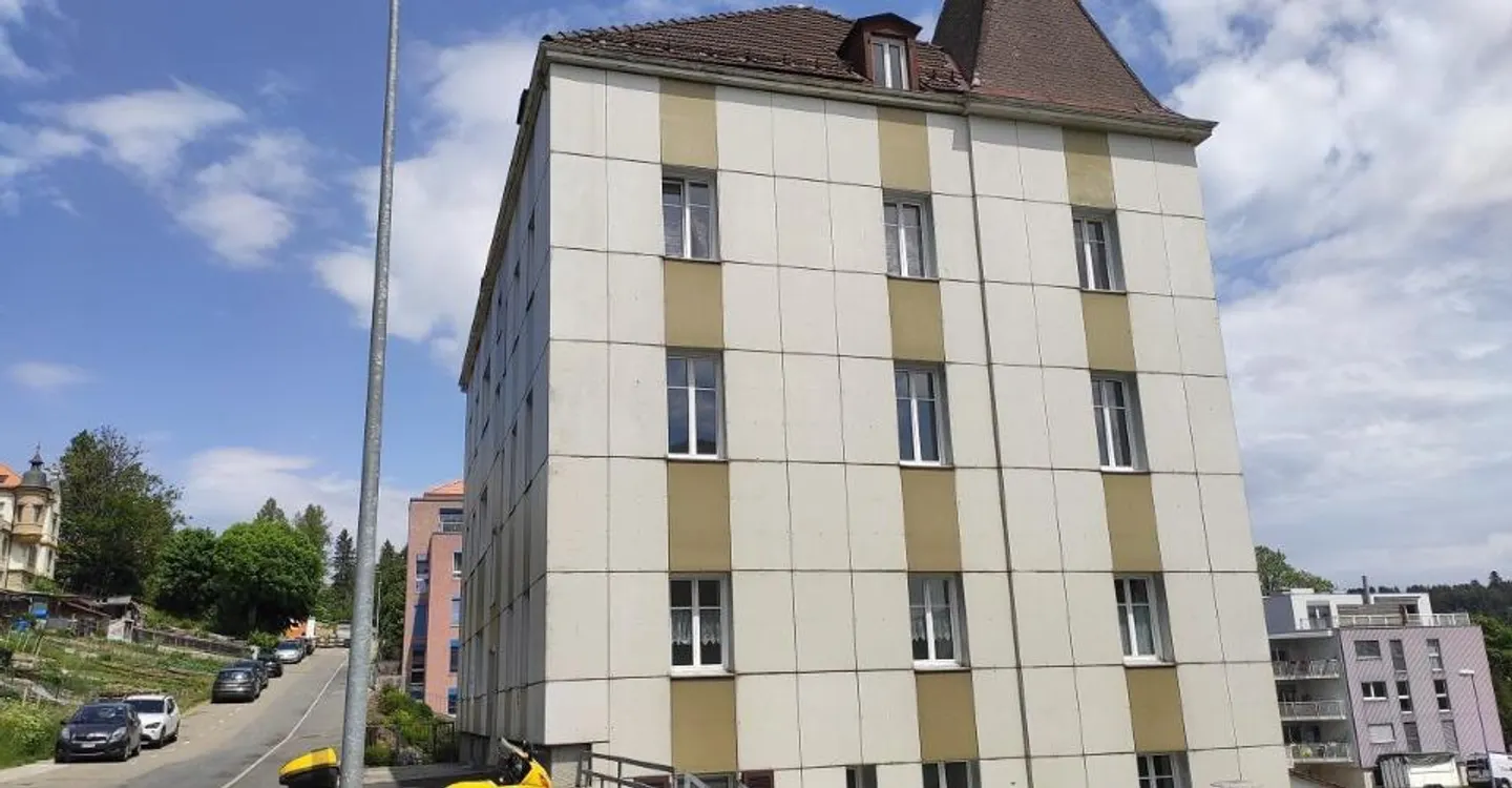 Immeuble de rendement avec 9 appartements, 1 atelier et 8 garages - Foto 3 di 9