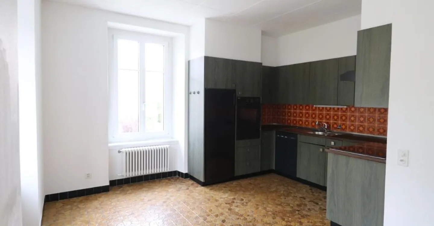 Immeuble de rendement avec 9 appartements, 1 atelier et 8 garages - Foto 4 di 9