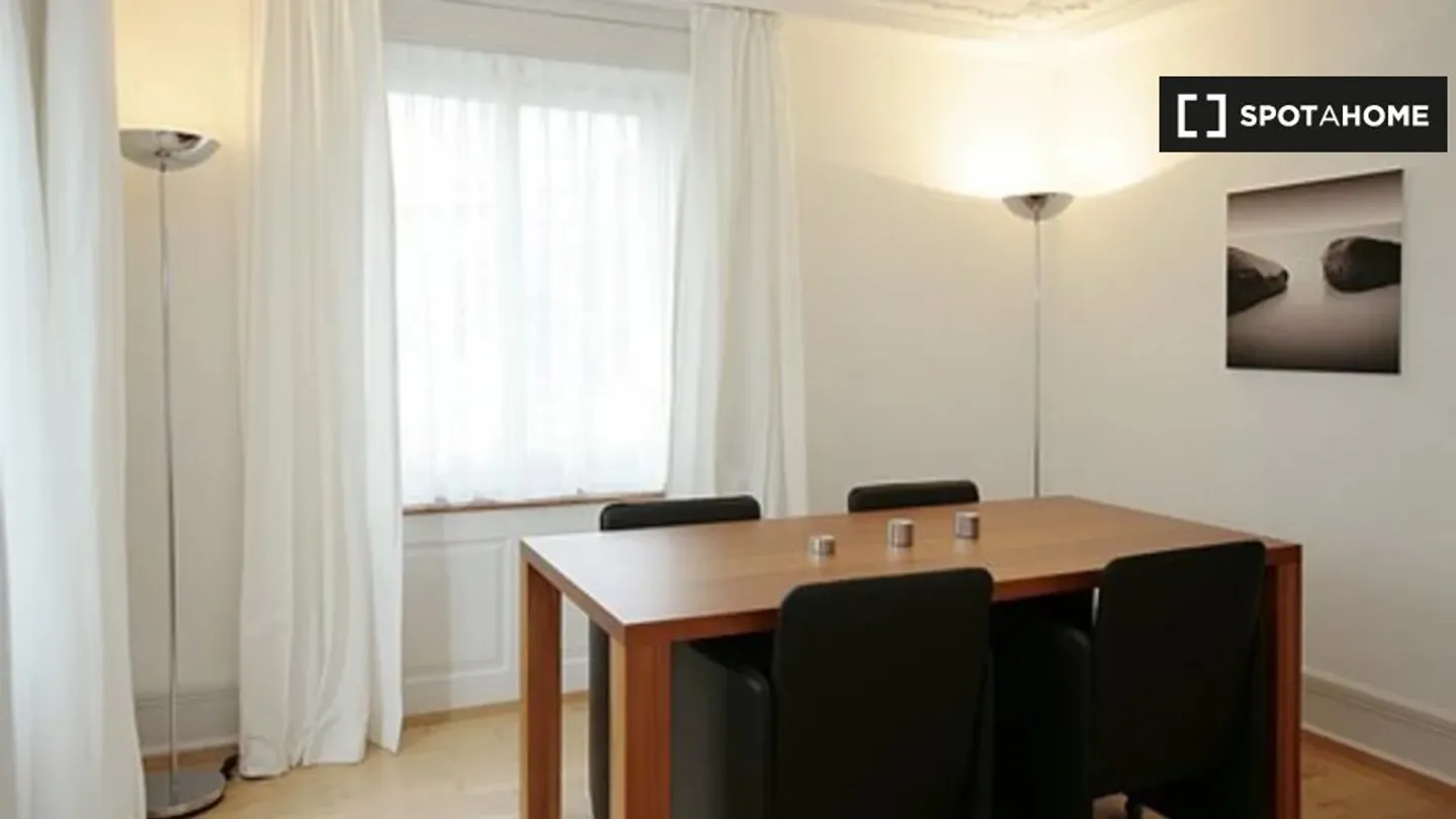 Discover, visit and rent your new home online with full confidence. - Photo 5 of 11