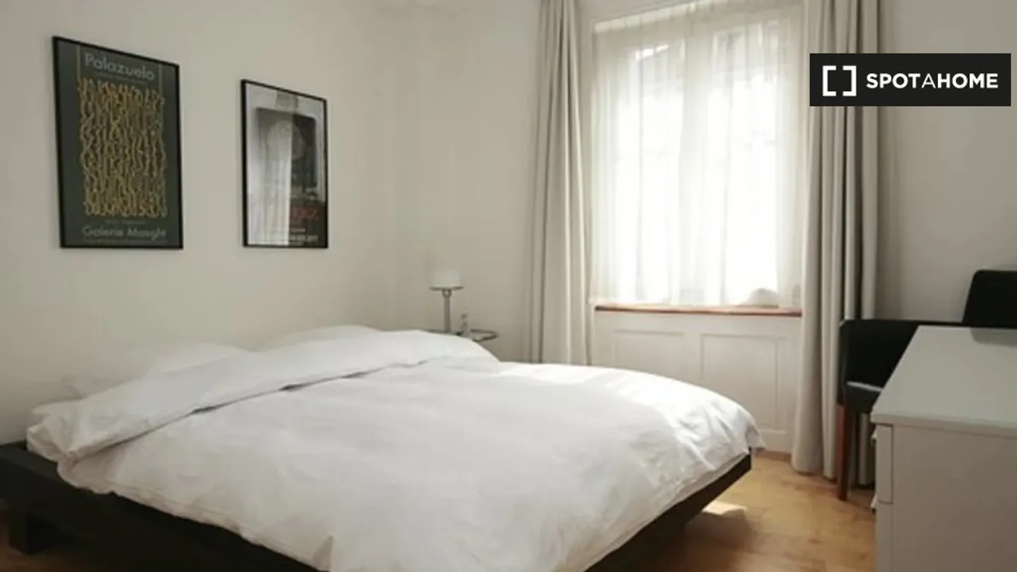 Discover, visit and rent your new home online with full confidence. - Photo 8 of 11